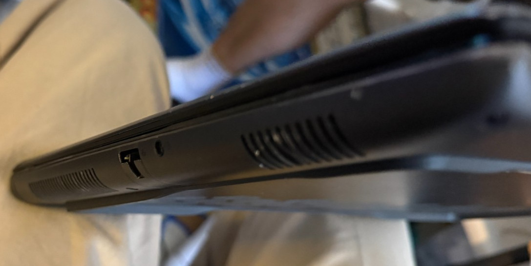 alienware m16 r2 ultra 9 185h 16 cores + Intel AI Boost