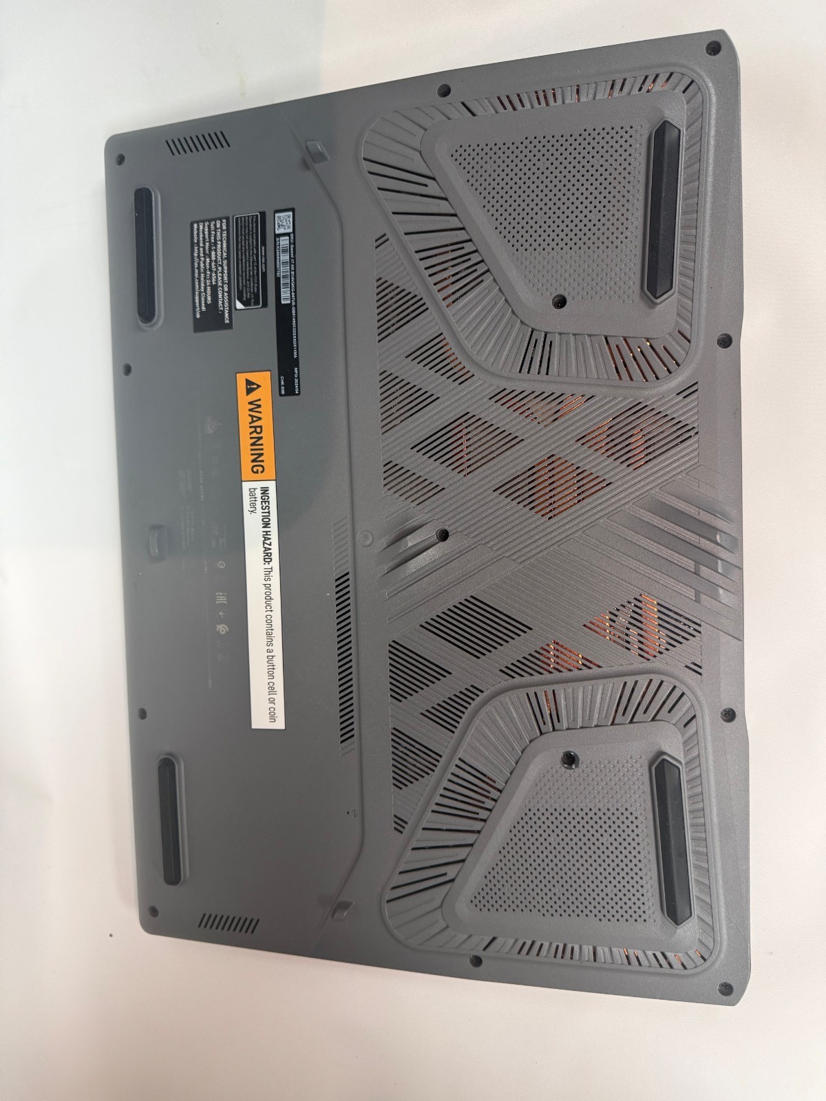 MSI Sword 17 HX B14V – 4TB SSD- i9 14900HX – 32GB DDR5- RTX 4070-MS Office 21 P