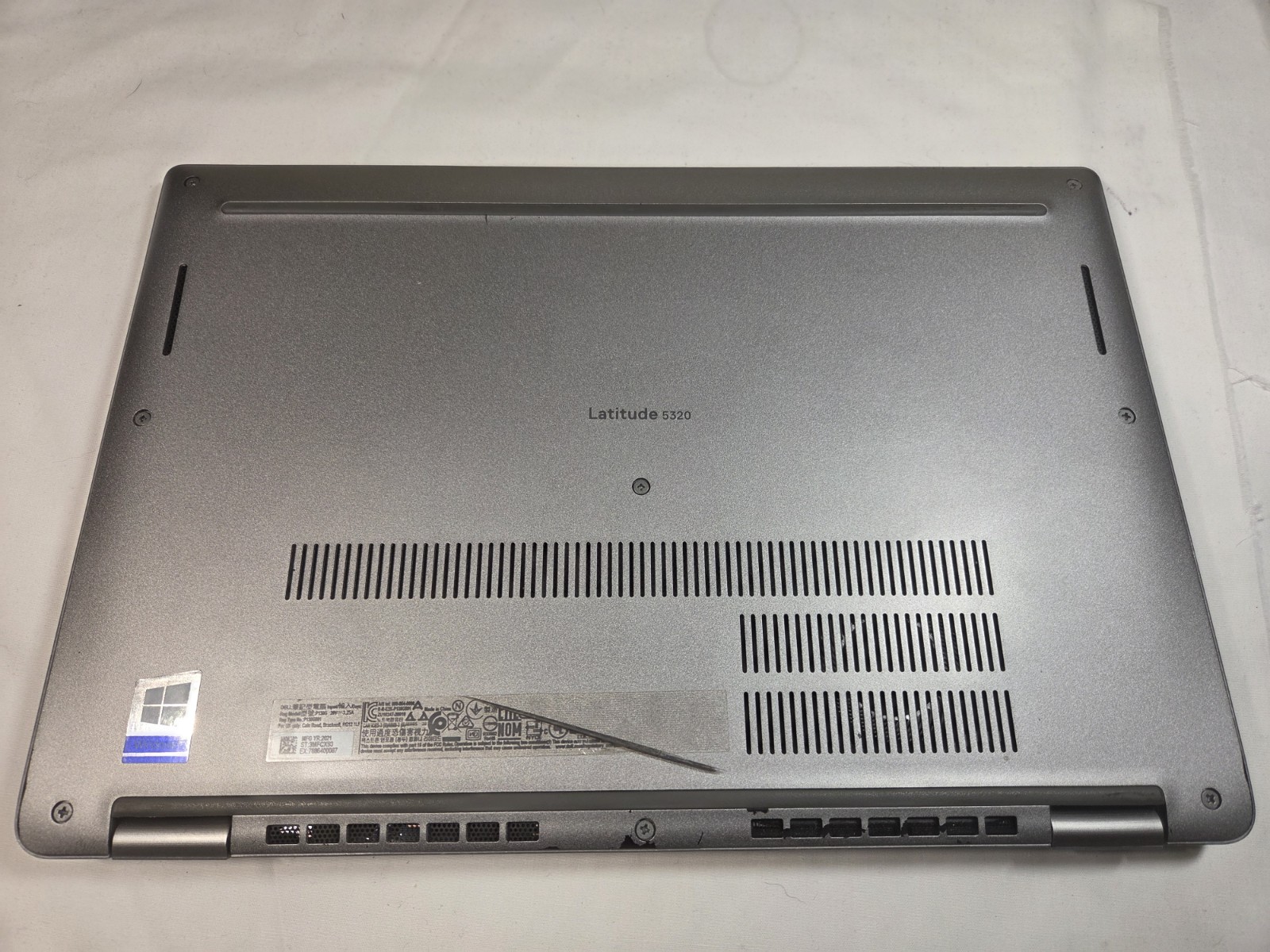 Dell Latitude 5320 13.3″ FHD 256GB SSD i5-1145G7 2.6GHz 16GB FCTY BOX BAT FAIR