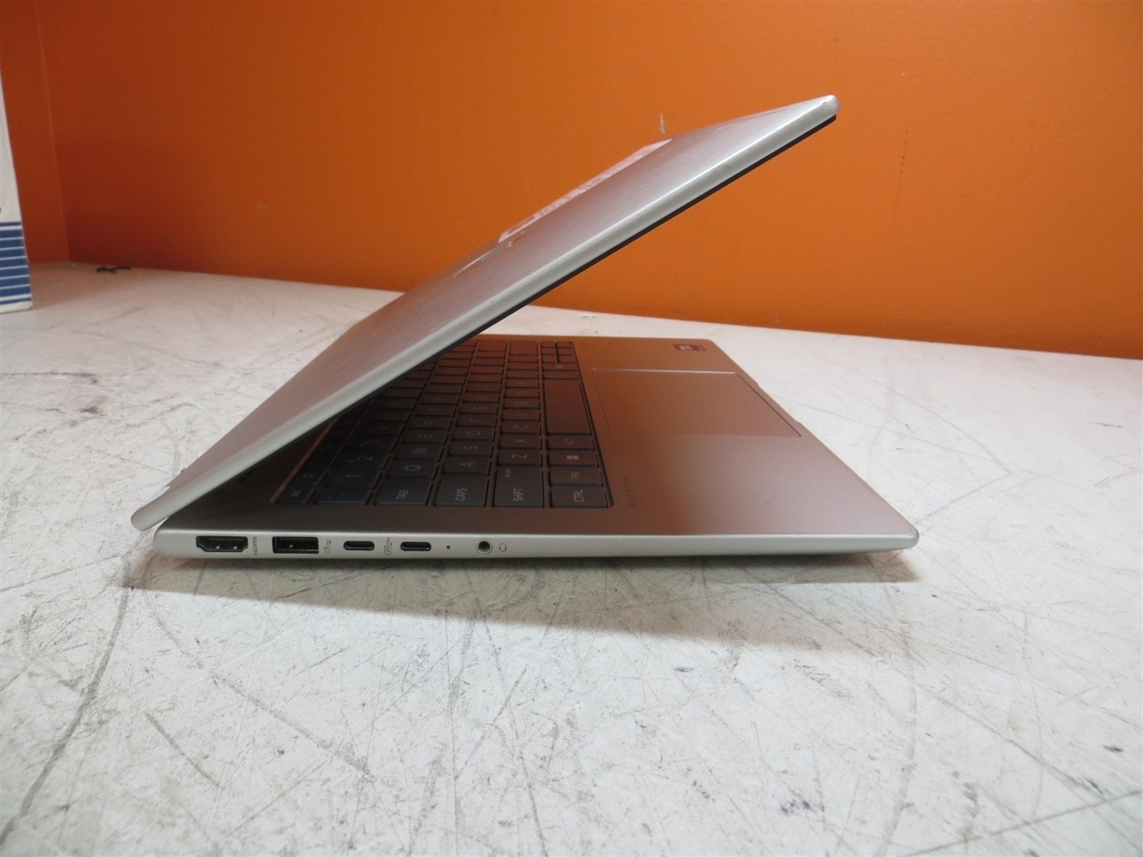 Scratched LCD HP ProBook 440 G11 Laptop Intel Ultra 5 125U 4.3GHz 16GB 512GB SSD