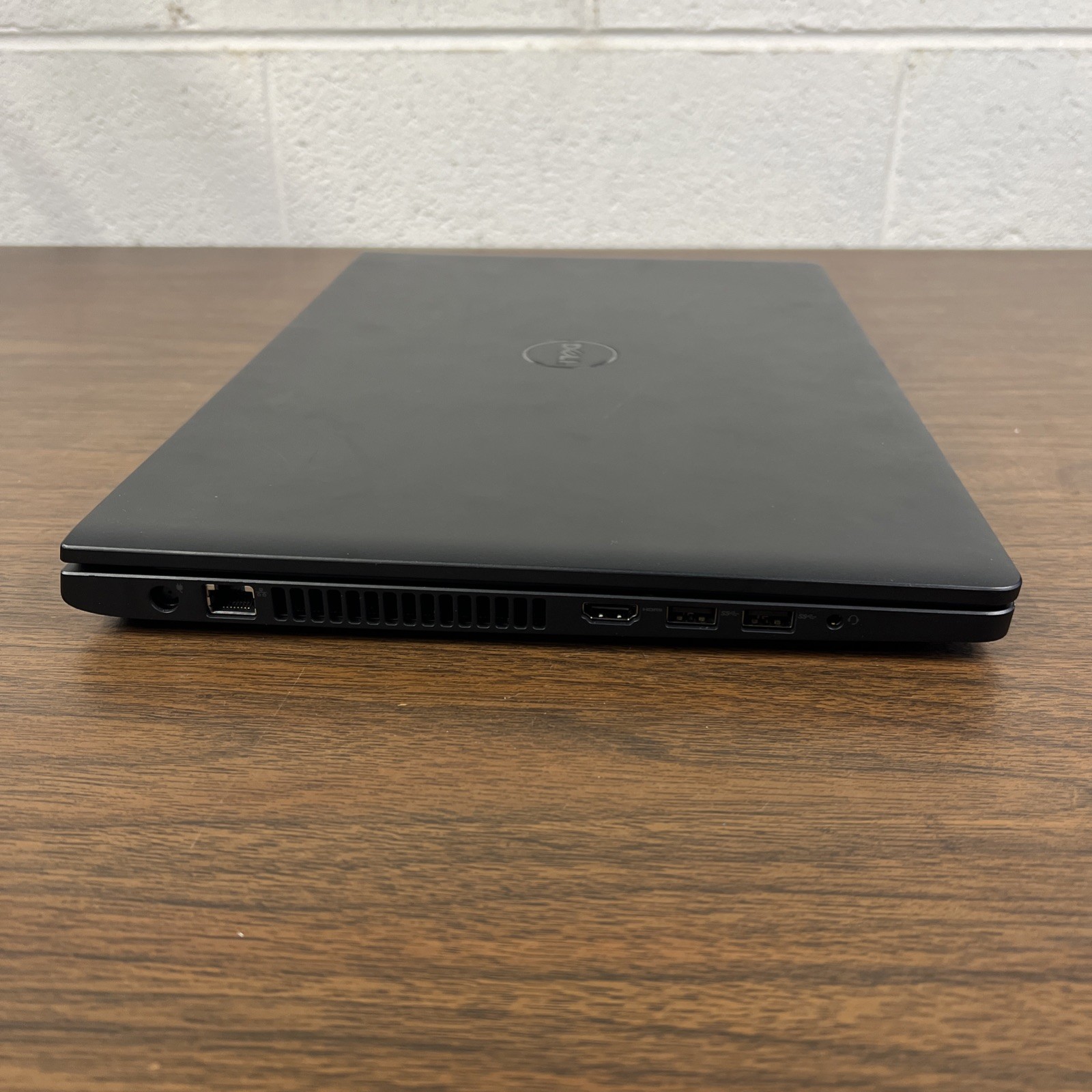 DELL LATITUDE 3560 INTEL CELERON 3215U – 4GB RAM – 500GB STORAGE – WINDOWS 10
