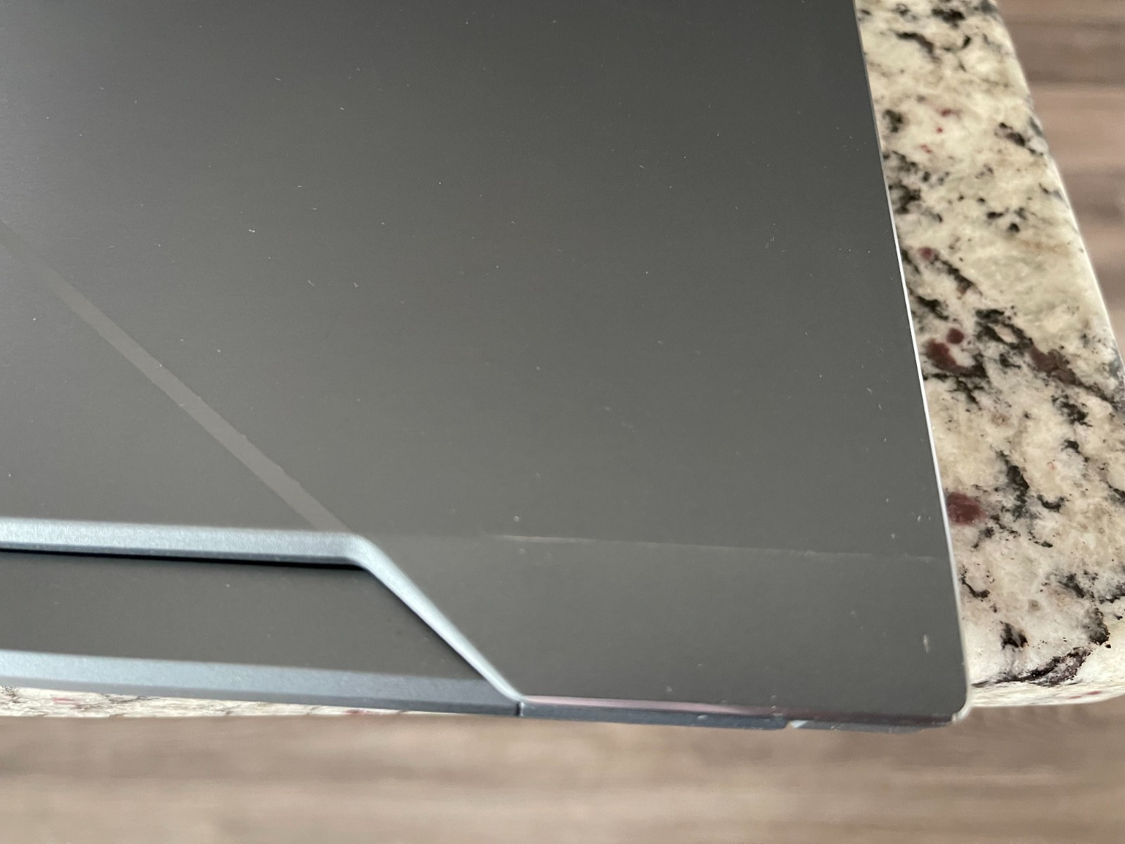 ASUS ROG Zephyrus Duo 15 GX550 NVIDIA RTX 2080 Super Max-Q 32GB RAM Thunderbolt