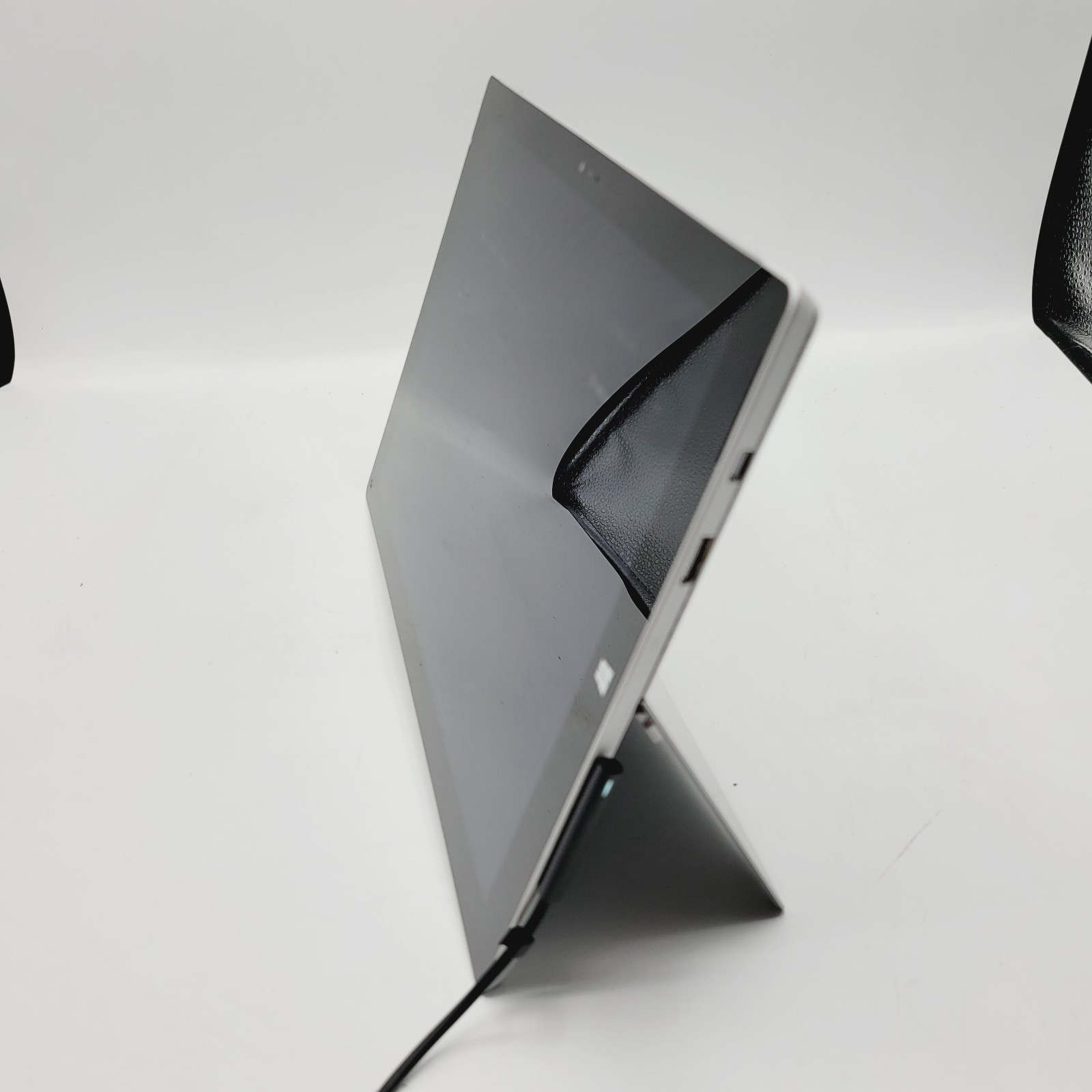 Microsoft Surface Core i7 4650U 1.7GHz 8GB RAM 256GB SSD 14″ ***Boot to Bios