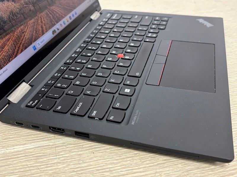 Lenovo ThinkPad X13 Yoga Gen 2 13″ i5-1145G7 16GB 256GB SSD W11P -(screen issue)