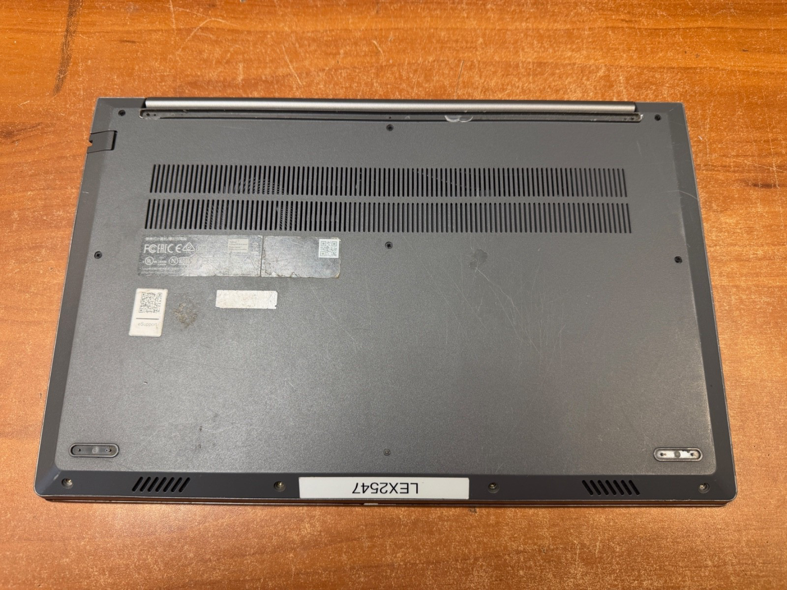 ThinkBook 15 G2 ITL 15.6″ – Intel i7-1165G7 2.8GHz 8GB No HDD *Cracked Display*
