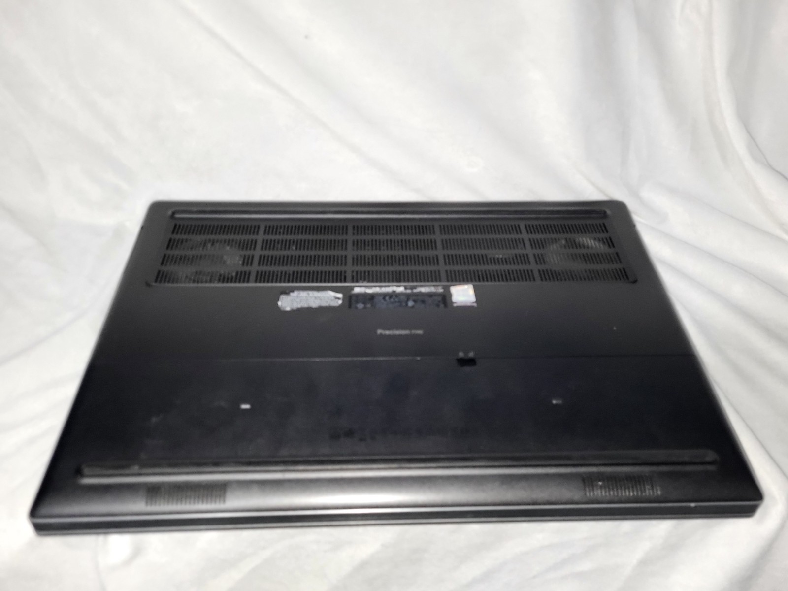 Dell Precision 7740 i7 9850H 2.60GHz 16GB 256 SSD Quadro RTX 5000 w/Win 11