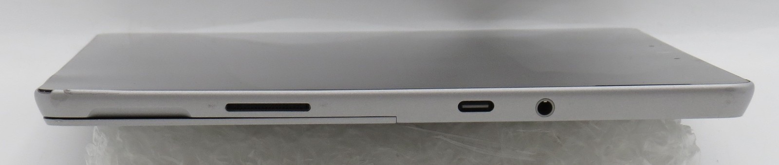 Surface Go 3 | i3-10100Y @ 1.3GHz | 8GB DDR4 | 10.1″ Touch | 256 GB | No OS/AC