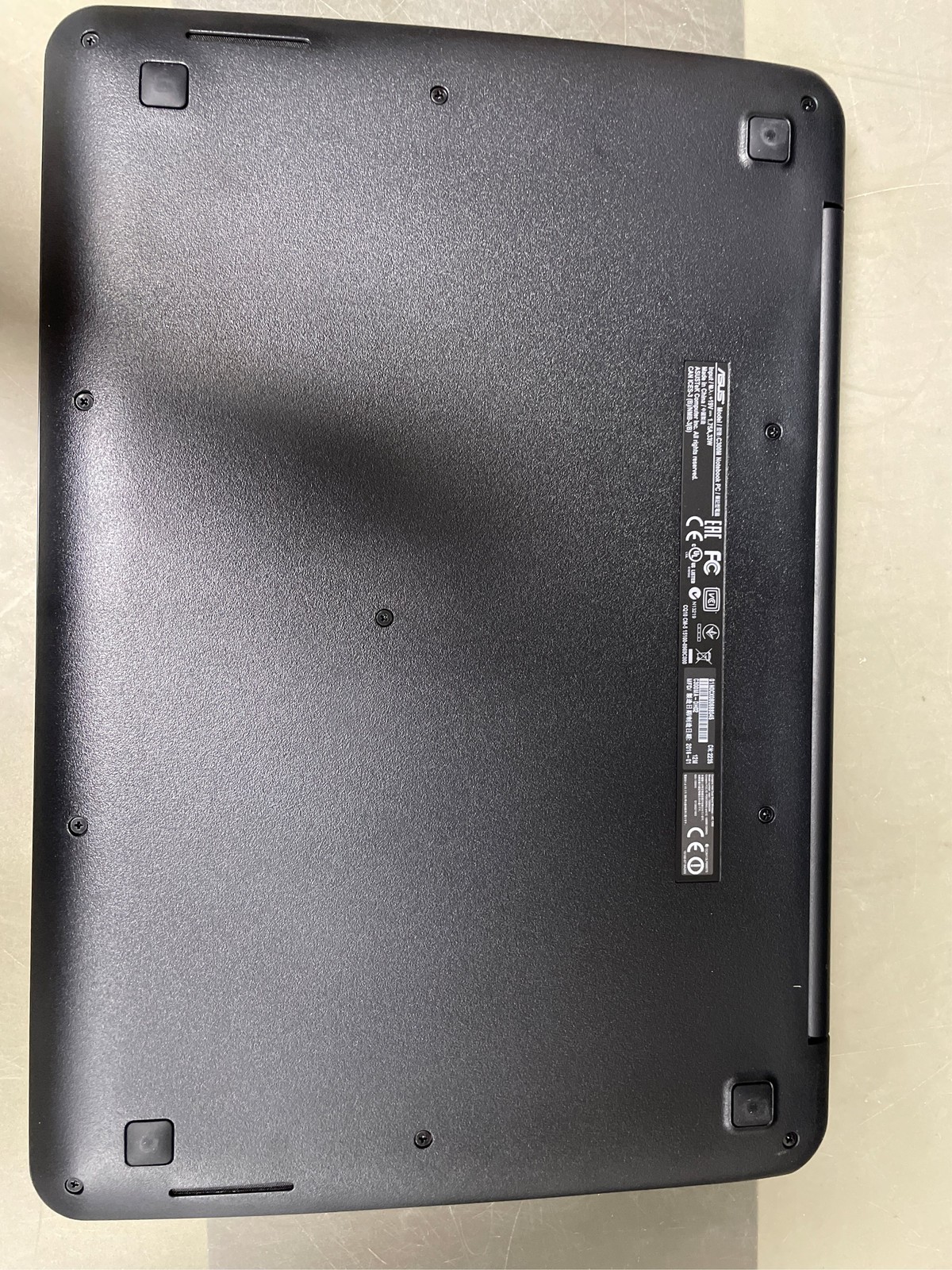 ASUS C300MA-DH02 Chromebook 13.3′ Chrome OS 1