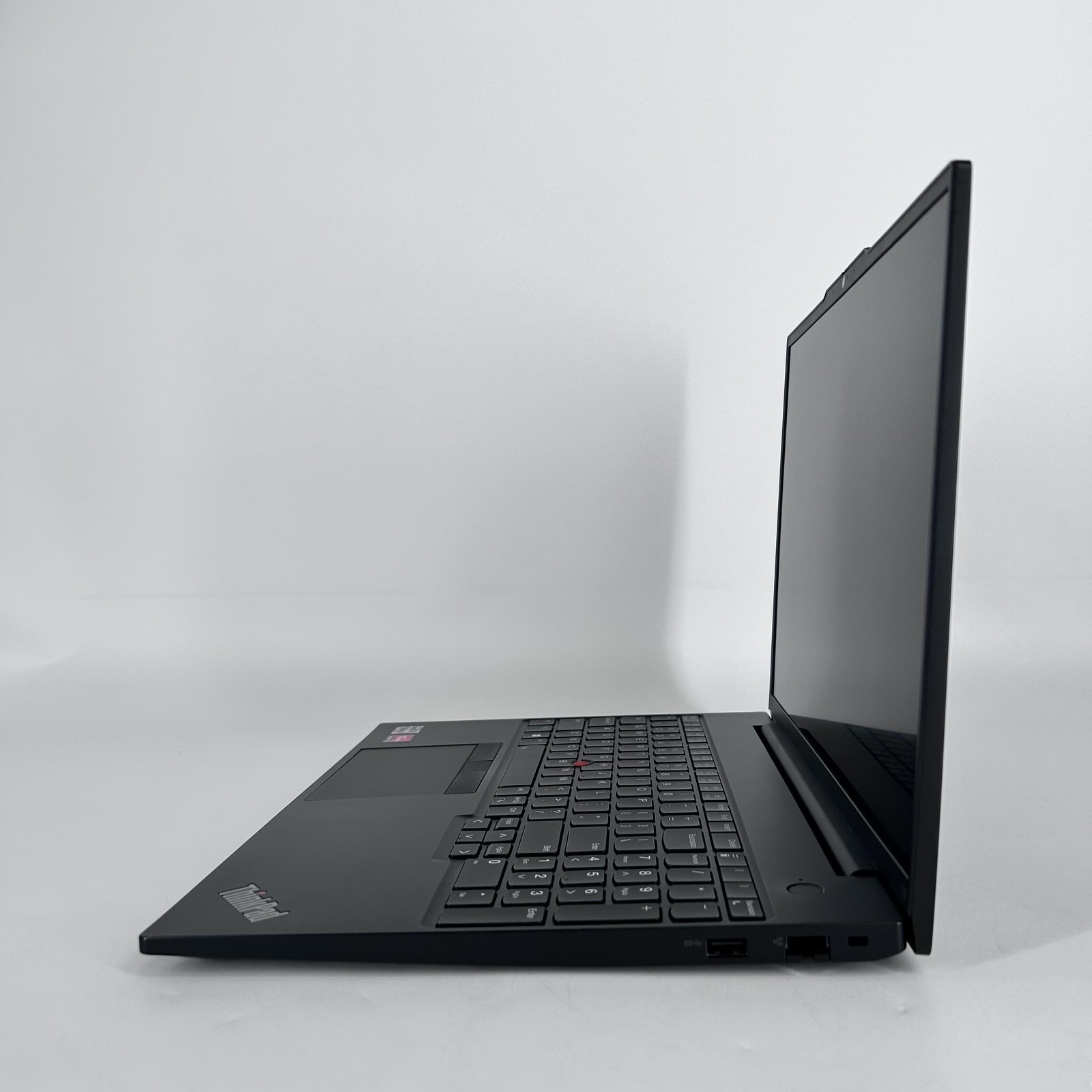 Lenovo ThinkPad E16 Gen 1 Black FHD+ 2.0 GHz Ryzen 7 7730U 24GB 1TB/512GB Good