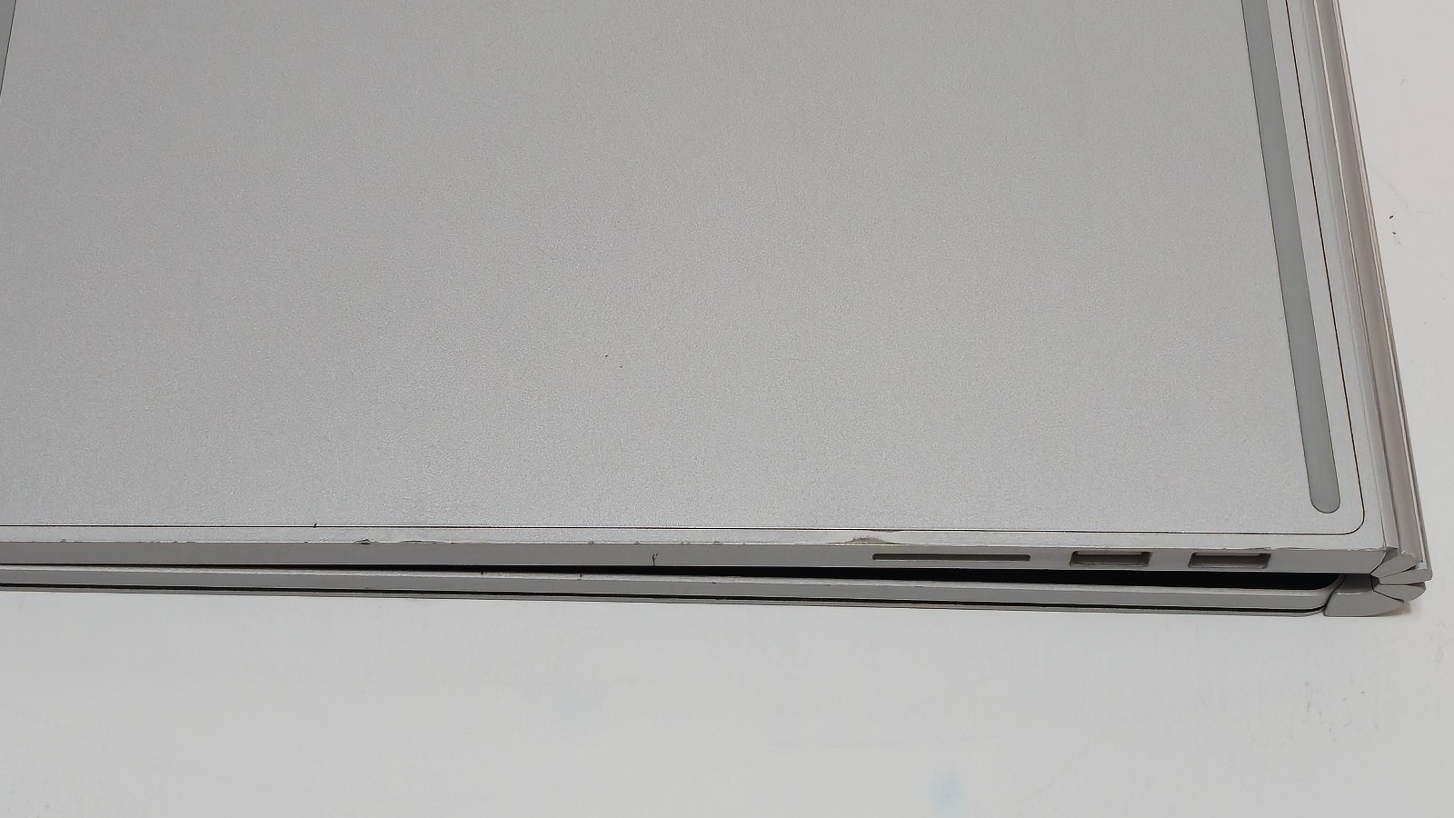 Surface Book 3 15″ (1899) i7-1065G7 32GB RAM 1TB SSD GTX 1660 GPU 6GB GDDR6