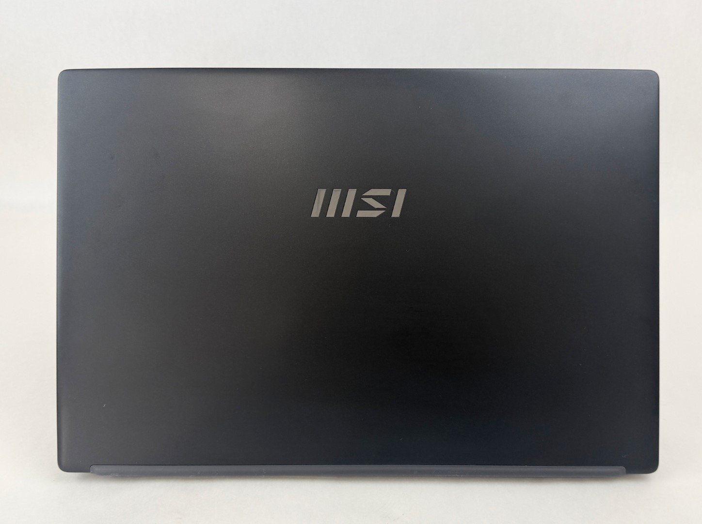 MSI Modern 15 H B13M 15.6″ FHD i9-13900H 32GB 1TB SSD W11H
