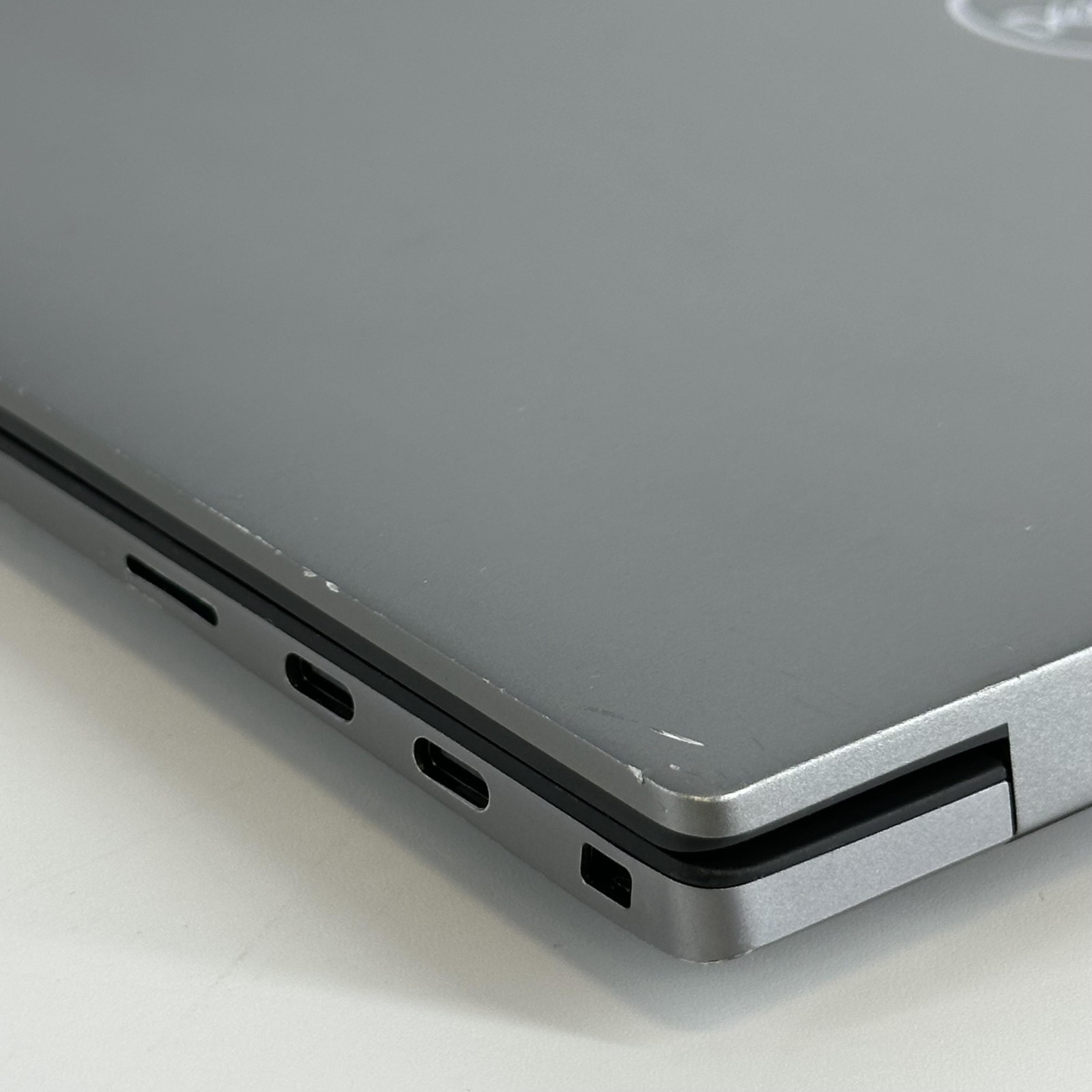Dell Precision 5480 14 FHD 2.5 GHz i7-13800H 32GB 256GB SSD RTX A1000 Good