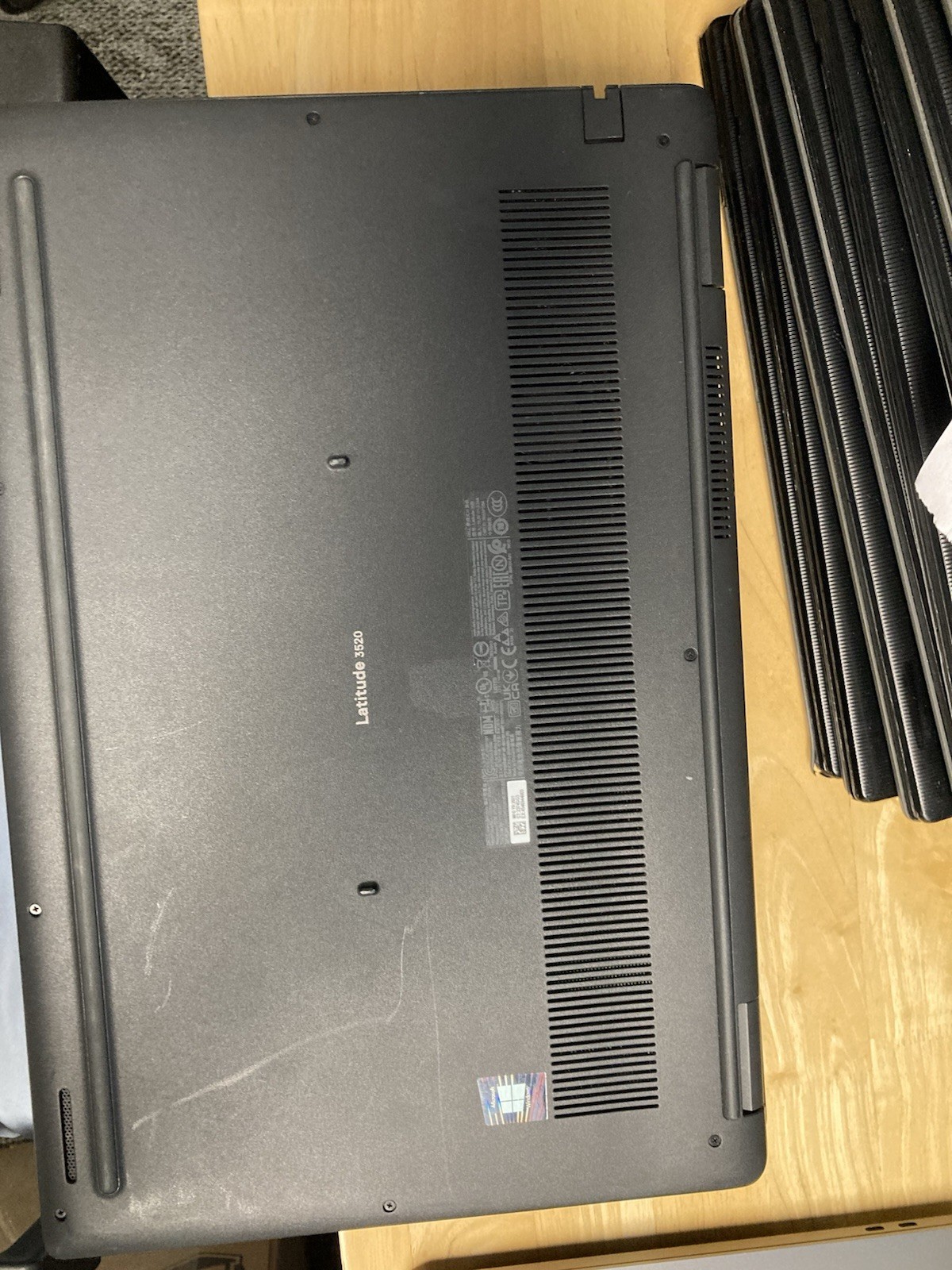 Dell Latitude 3520 15.6″ i5-1145G7 2.60 GHz 8 GB RAM No SSD/OS/AC – READ