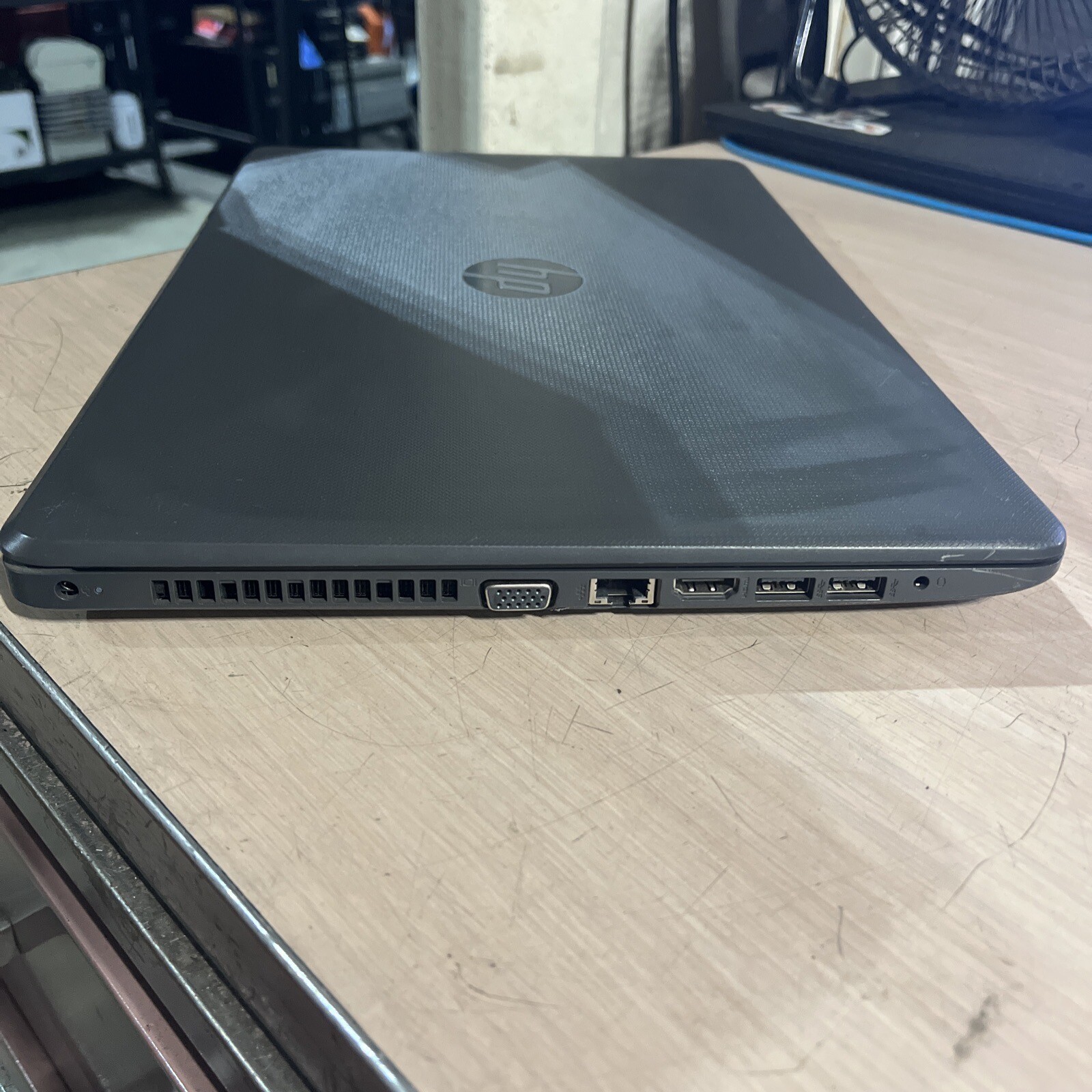HP 255 NOTEBOOK AMD A6-9225 R4 8GB RAM NO HD