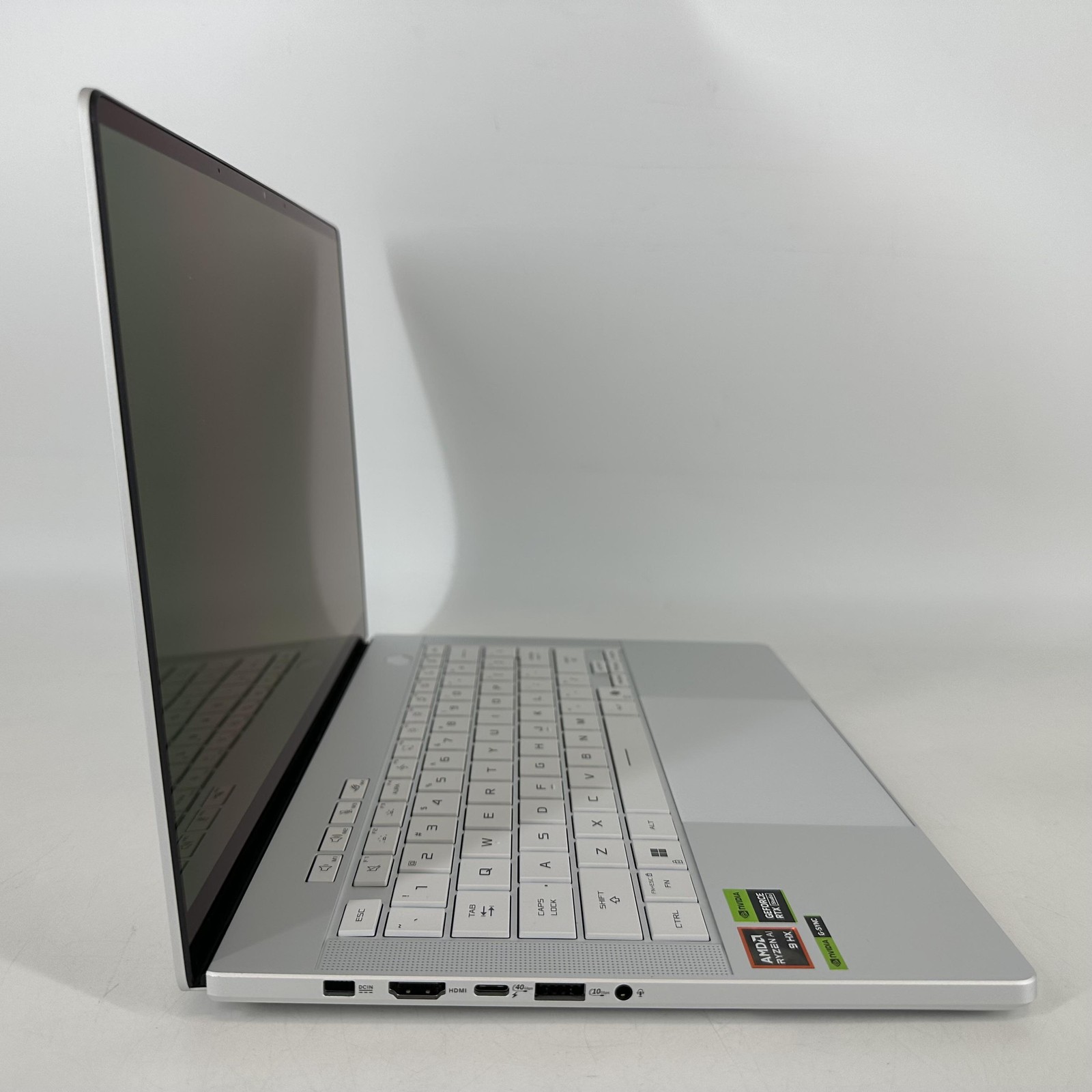 Asus ROG Zephyrus G14 GA403 14 QHD+ 2.0GHz Ryzen AI 9 HX 370 32GB 2TB RTX 5080
