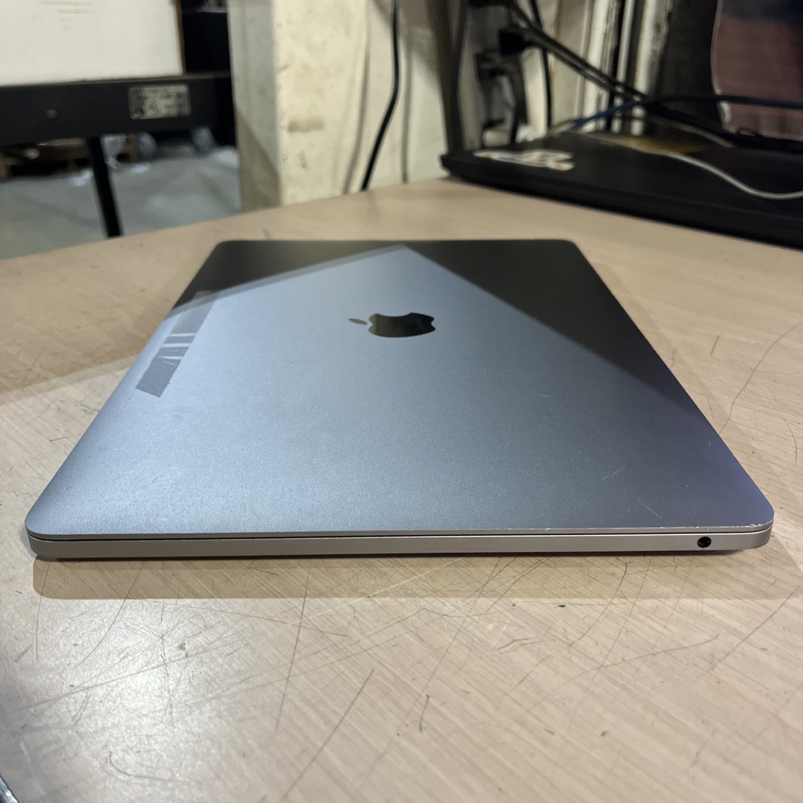 APPLE MACBOOK PRO 13″ MID-2017 CORE I5-7360U 2.3GHZ 8GB RAM 128SSD