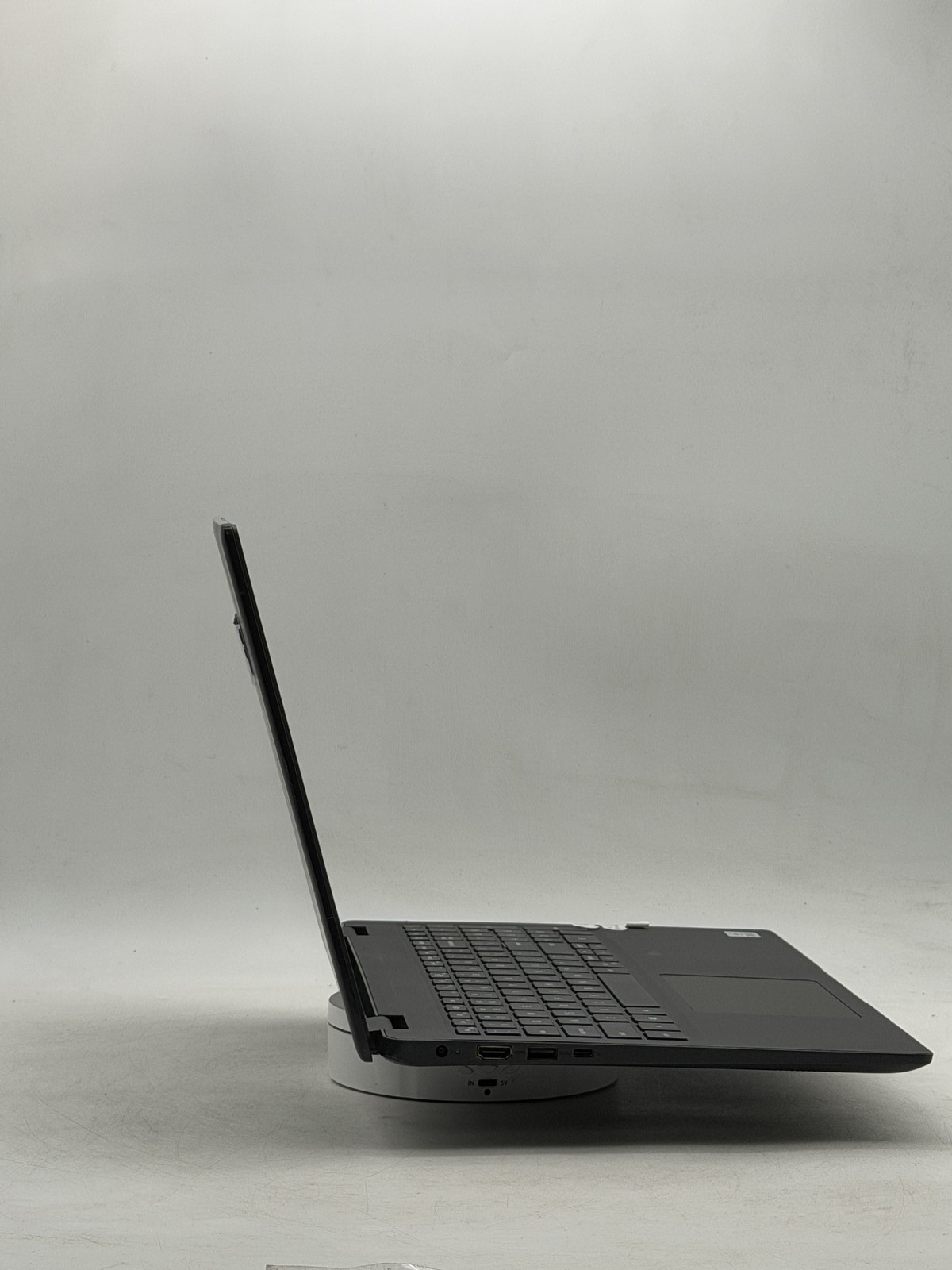 Dell Latitude (3510) 15.6″ i5-10210U 8GB 256GB No OS READ