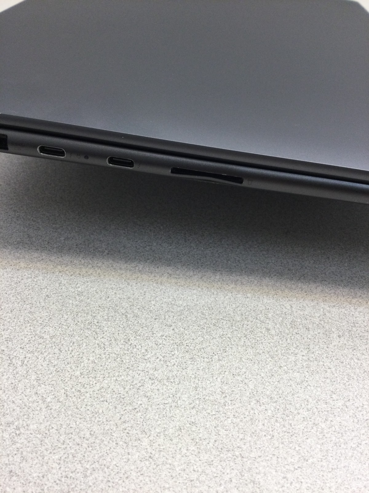 Lenovo Yoga 7i 2-in-1 16″ 2.5K Touch Core i5-1240P 8GB RAM 256GB SSD 1.70GHZ