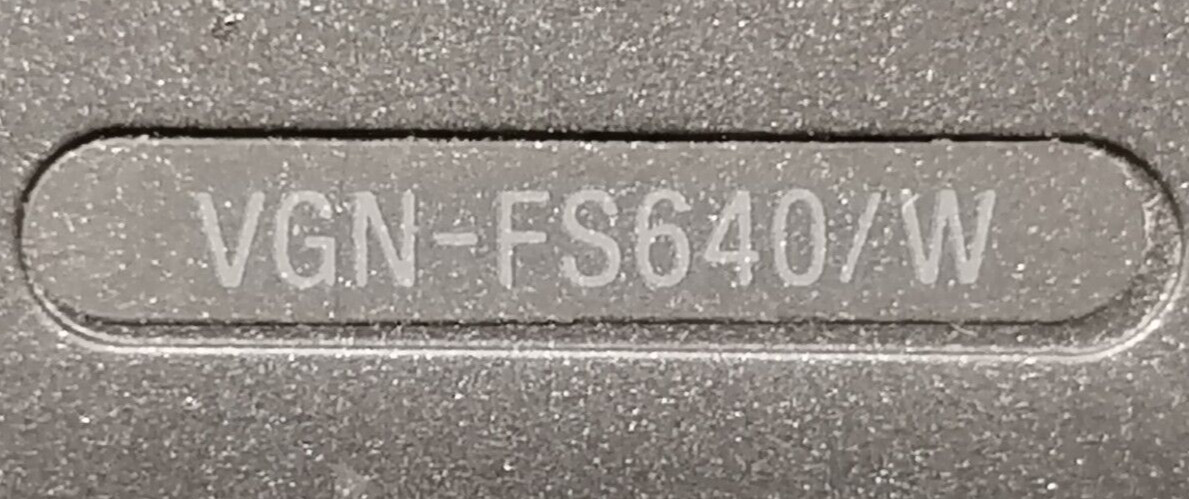 FOR PARTS 15.4″ Sony VAIO VGN-FS640/W (Pentium M 730 1.60 GHz/512MB RAM/NO HDD)