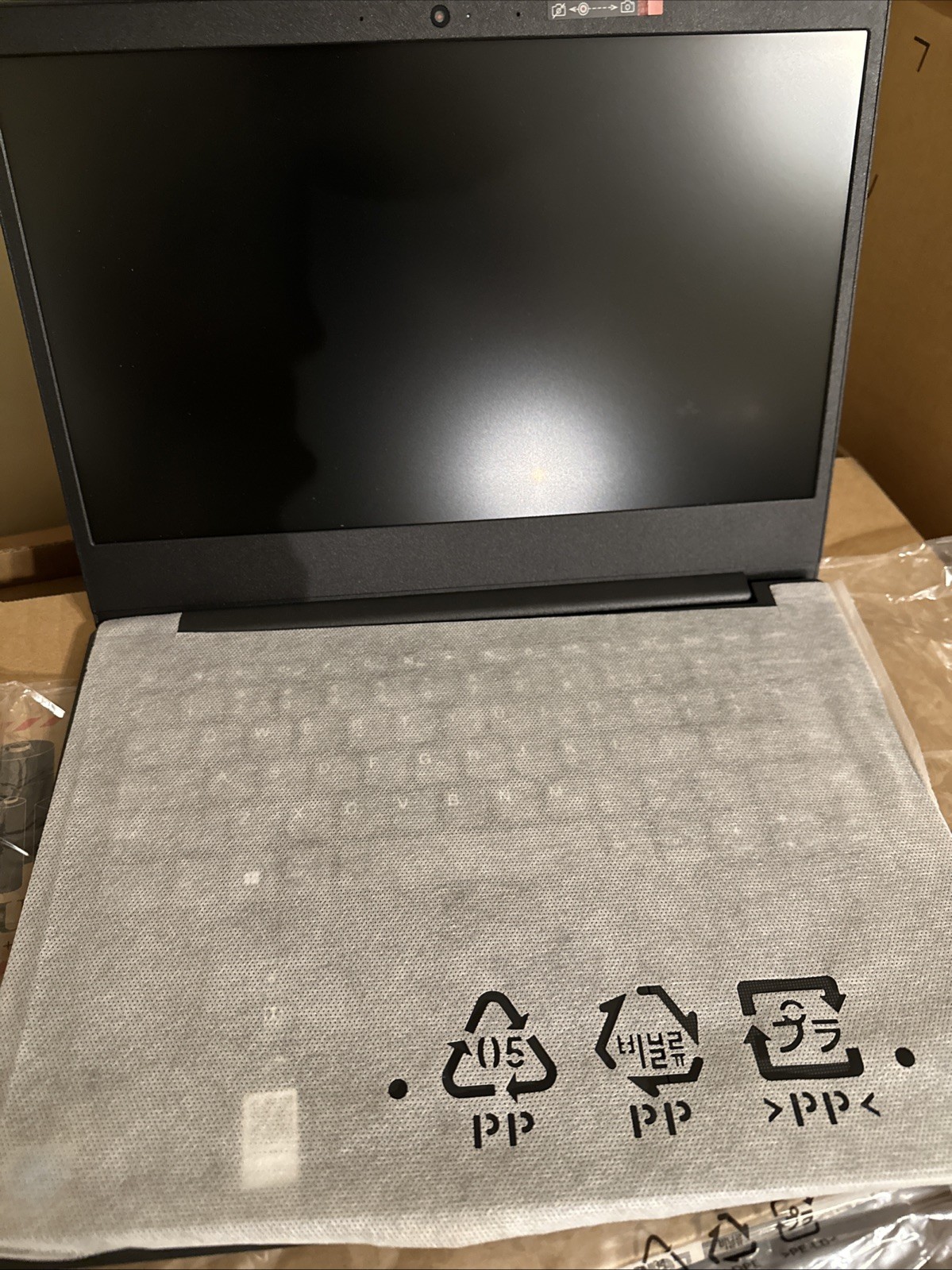New Sealed Lenovo IdeaPad 3 14IML05 14″ 4G 128GB SSD Intel Pentium Gold 6405U