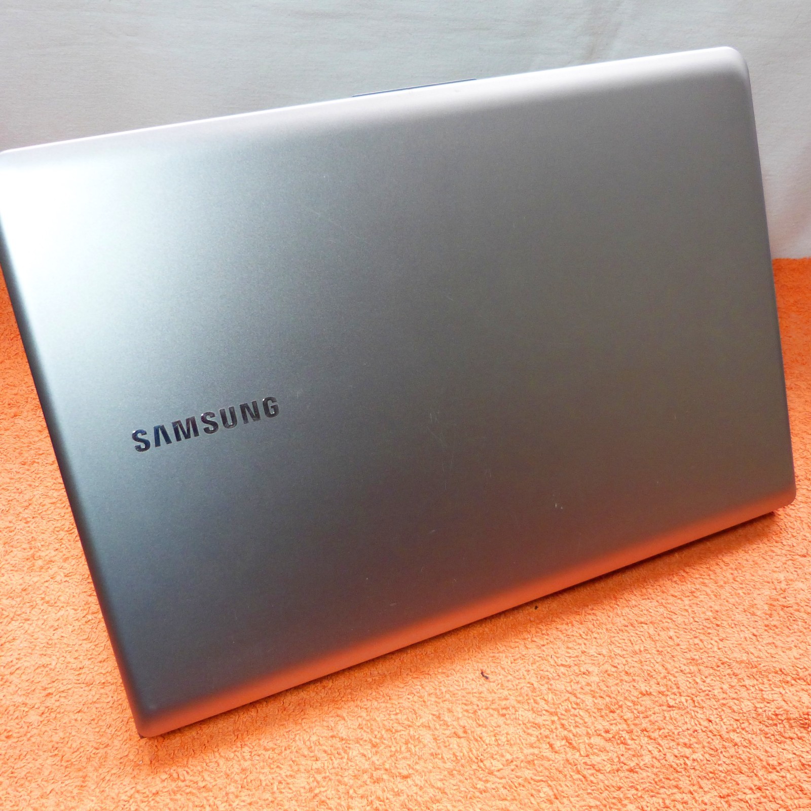 XL LOT Samsung 535U Business 13″ METAL ULTRA Netbook Windows 11 SSD 8GB RAM