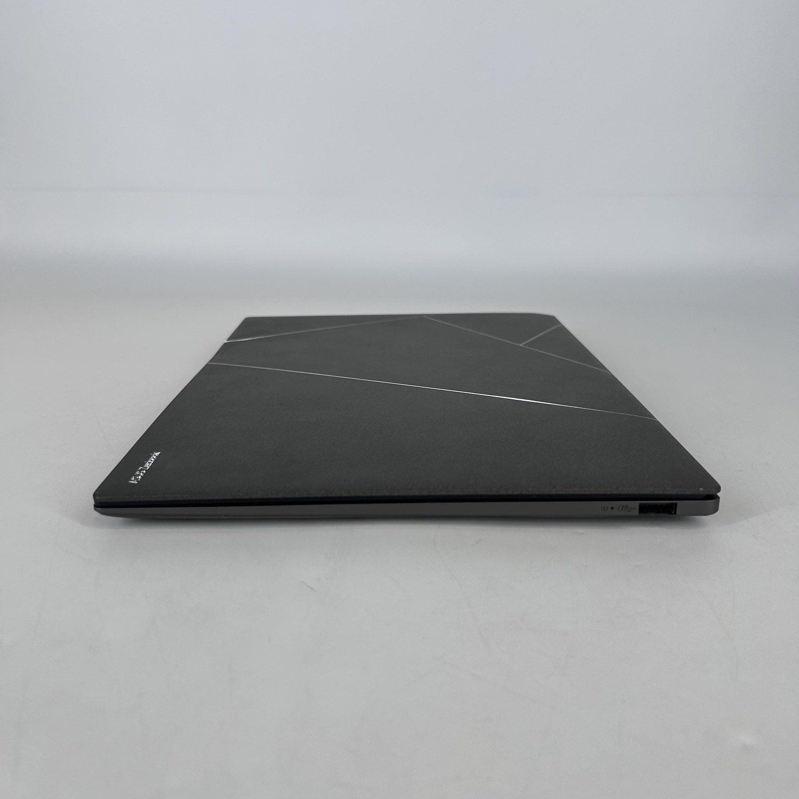 Asus Zenbook S 14 QHD+ TOUCH 2.2 GHz Ultra 7 258V 32GB 1TB SSD CRACKED SCREEN
