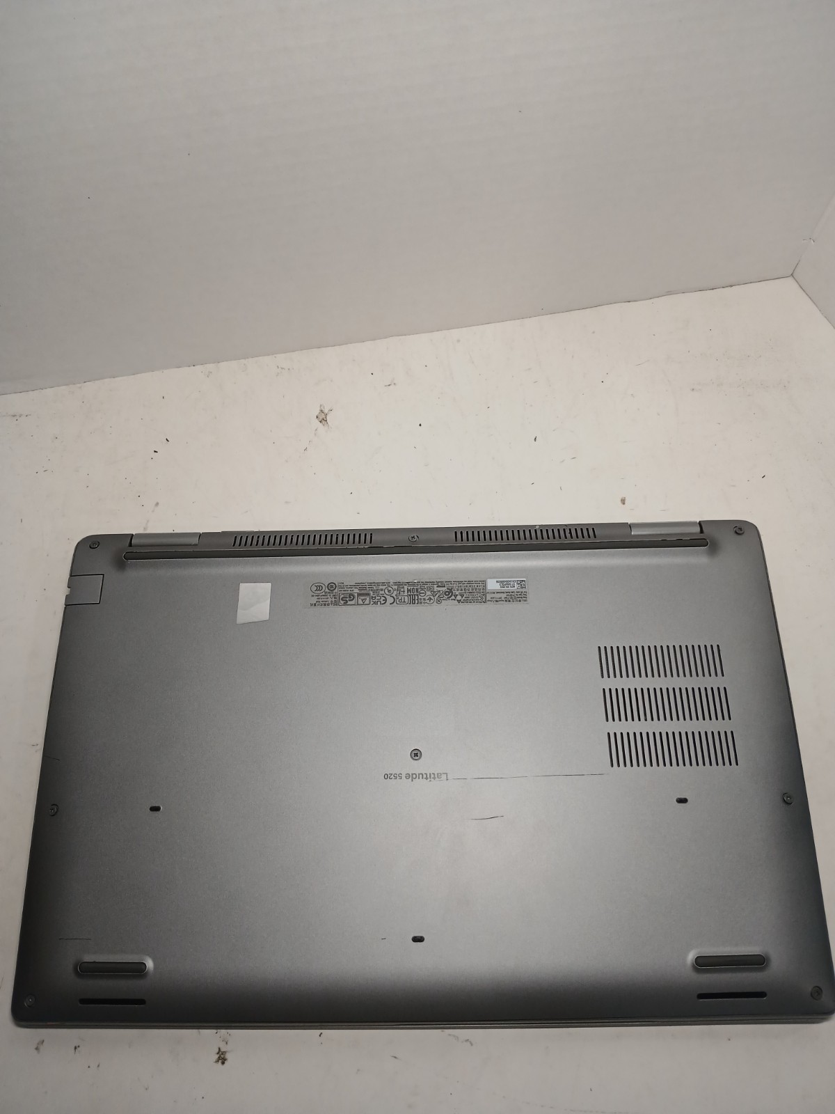 Dell Latitude 5520 15.6″ i5-1145G7 2.6GHz 4GB RAM NO SSD NO OS! BIOS PW! #97