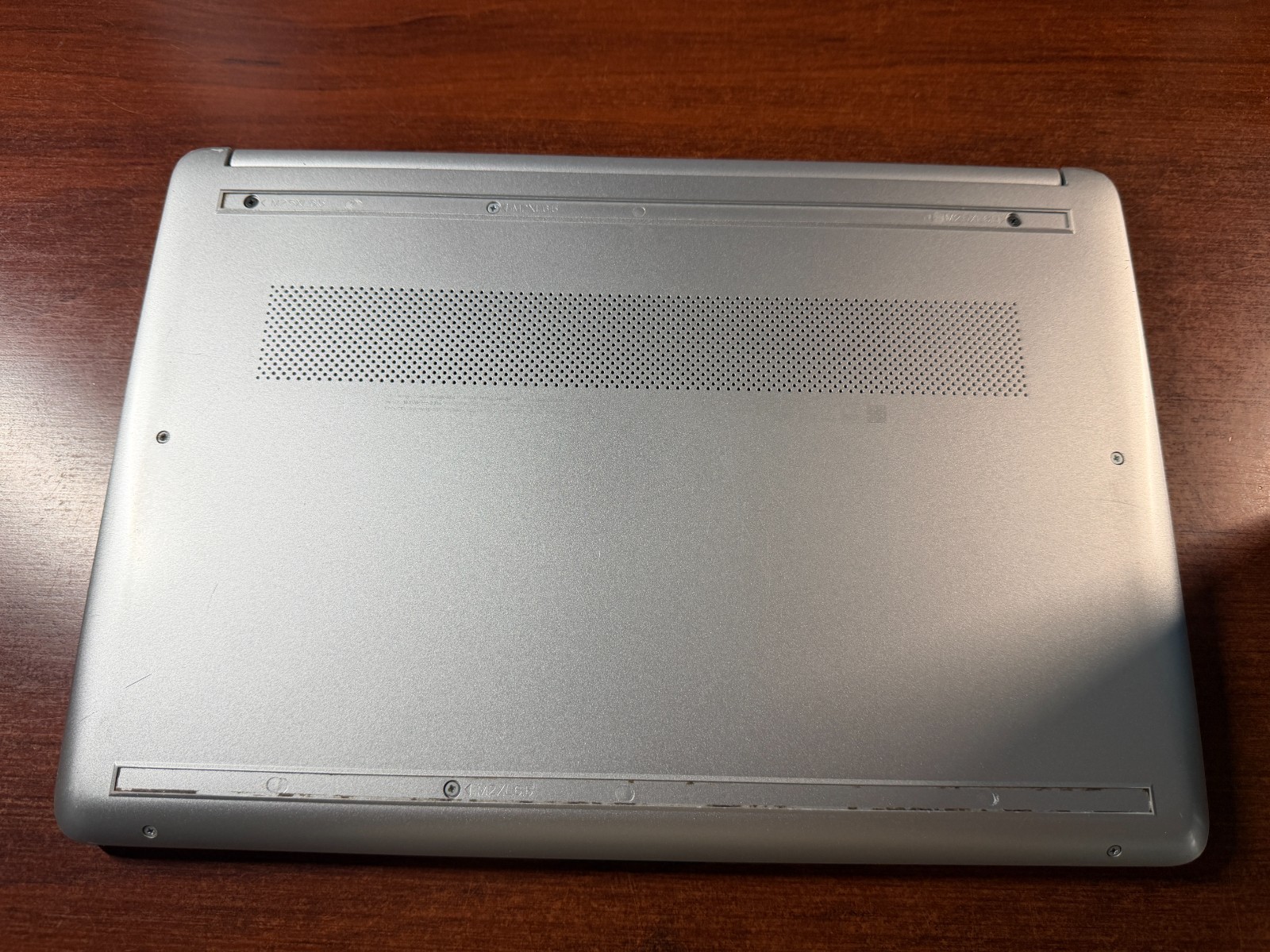HP Laptop 14-dq1043cl FHD Intel Core i3-1005G1 1.2GHz 8GB RAM 256GB SSD Win11H