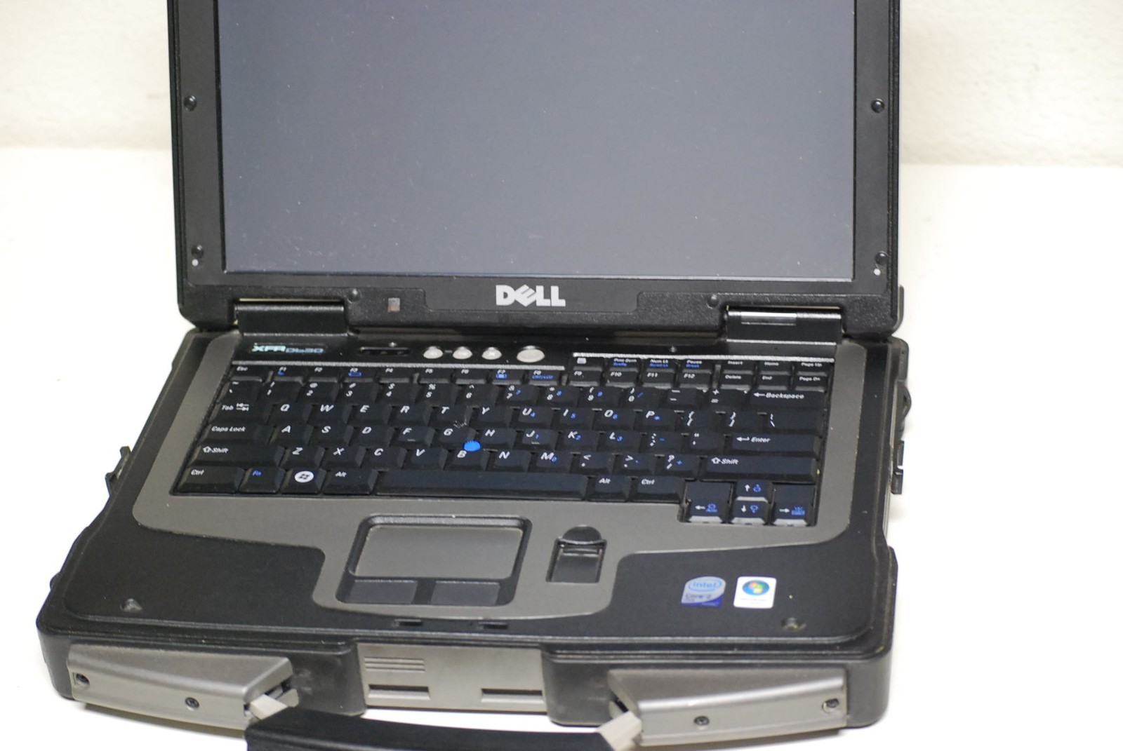 Dell XFR D630 Core 2 Duo Rugged Laptop 3gb 250g Win Xp Pro SP3 DVDRW Serial Port