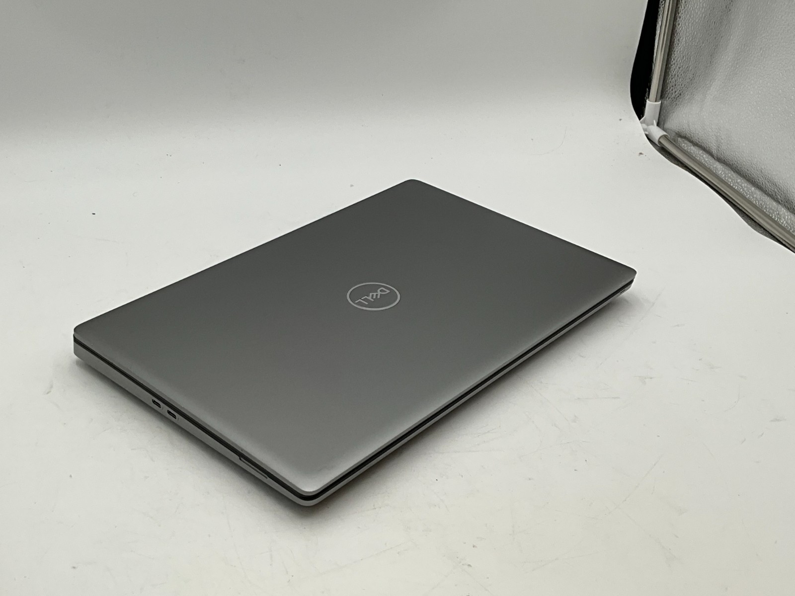 DELL Precision 7560 i7-11850H 2.50g 32GB 1tb T1200 15.6″ WIN11 Laptop FJXM0J3