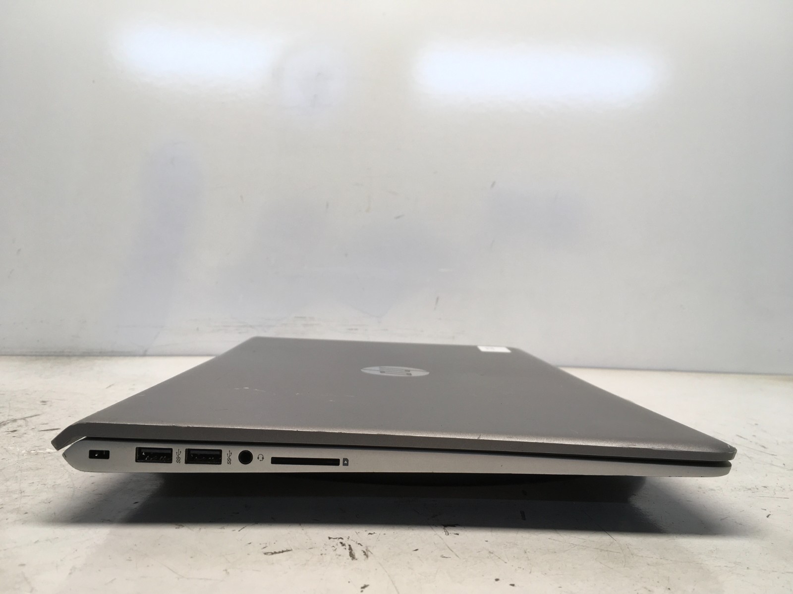 HP Pavilion Intel i5 7th Gen No RAM NO HDD