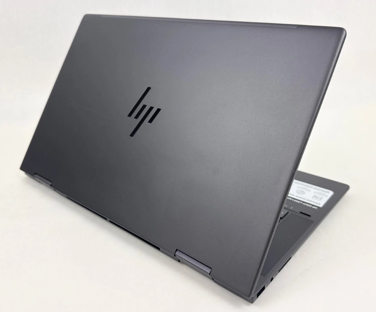HP Envy 2-in-1 15.6″ HD Touch Laptop AMD Ryzen 7 7730U 16GB 512SSD 15-fh0023dx