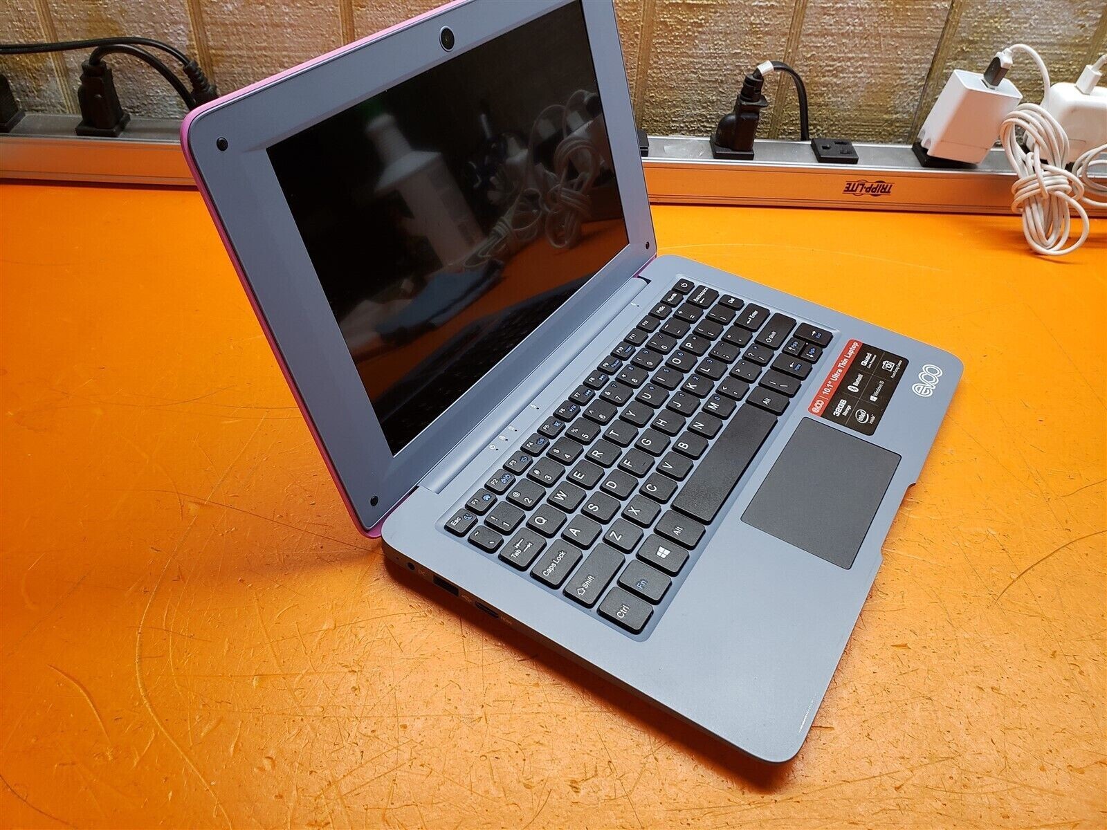 ⭐️⭐️⭐️⭐️⭐️ **AS IS FOR PARTS** EVOO EV-C-101-1 Laptop Wifi 32G Pink