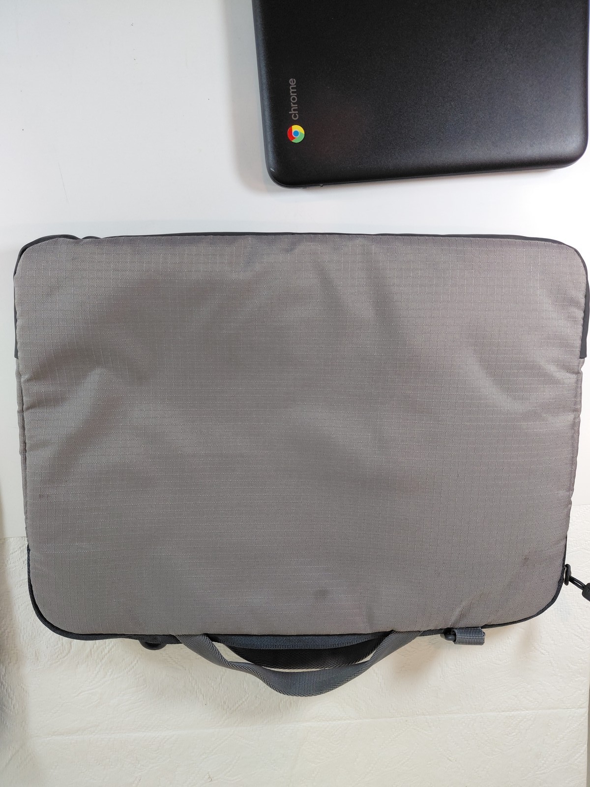 Dell Inspiron 3181 P26T Chromebook Intel 2018 Black w/ Targus Case & Charger