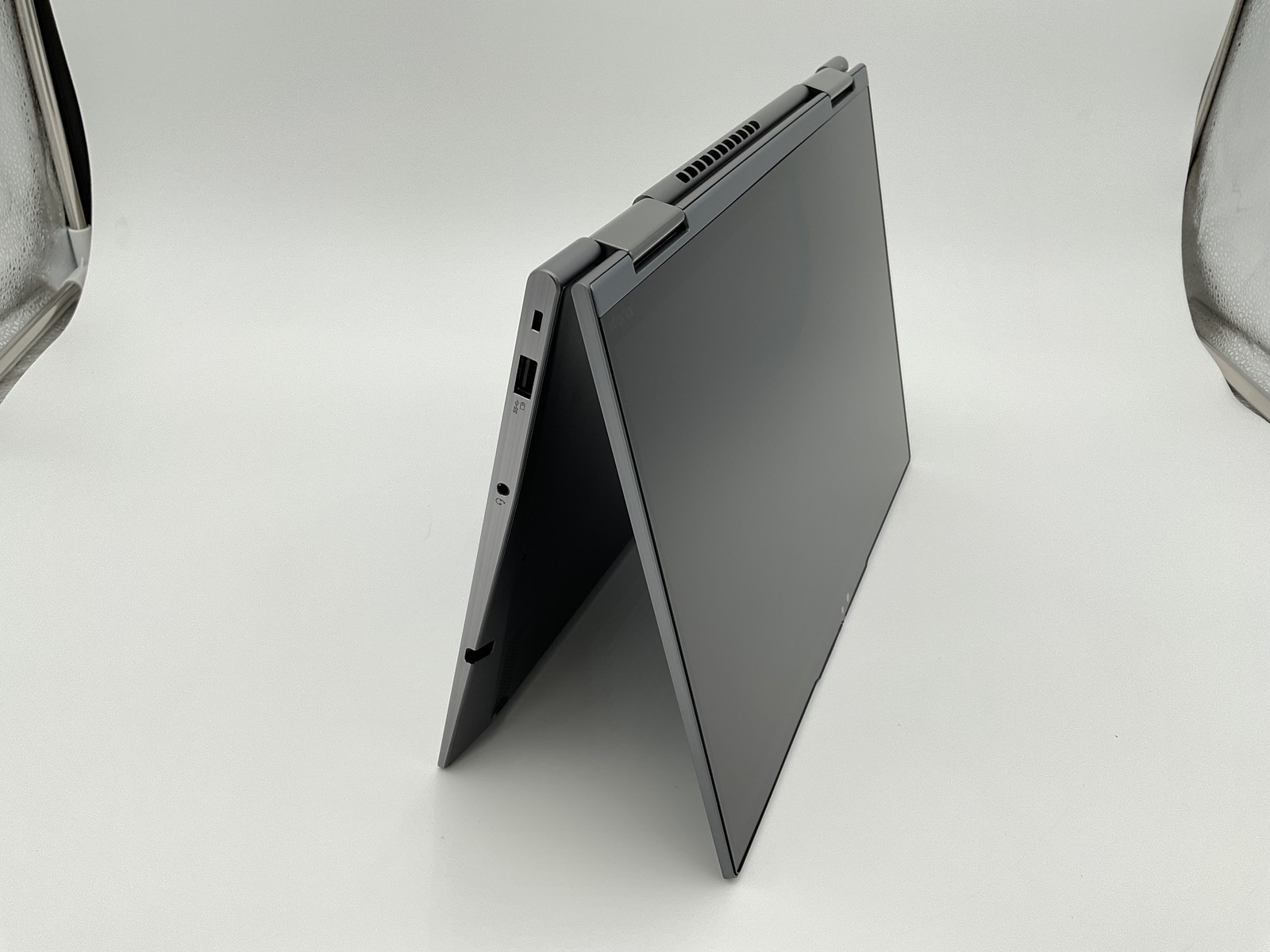 Lenovo THINKPAD X1 YOGA GEN 7 14″ TS i7 12th 512GB 32GB RAM-Win11Pro- Excellent
