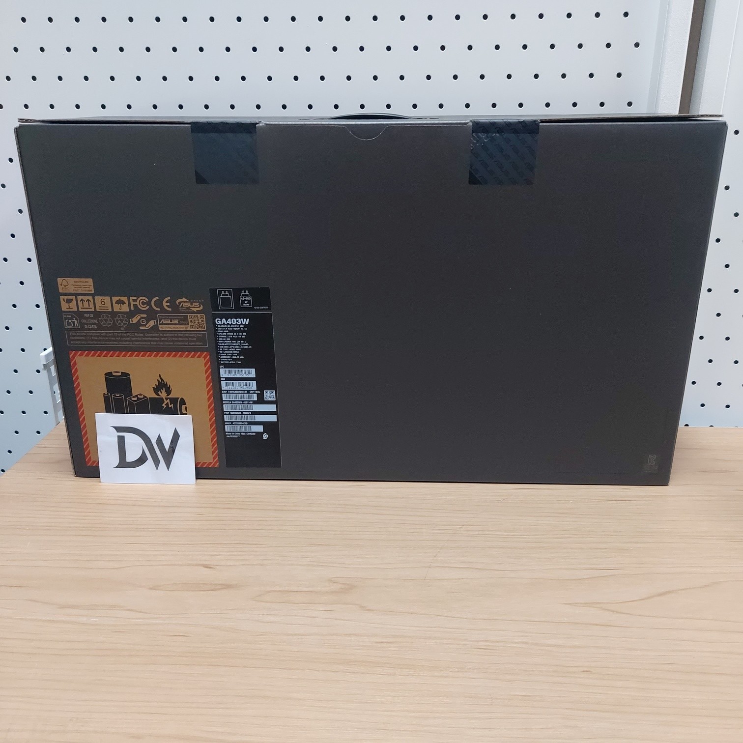 ASUS ROG Zephyrus G14 GA403WW-QS115W / Win11 14″ RTX5080 AMD AI 9HX 370 64GB/2TB
