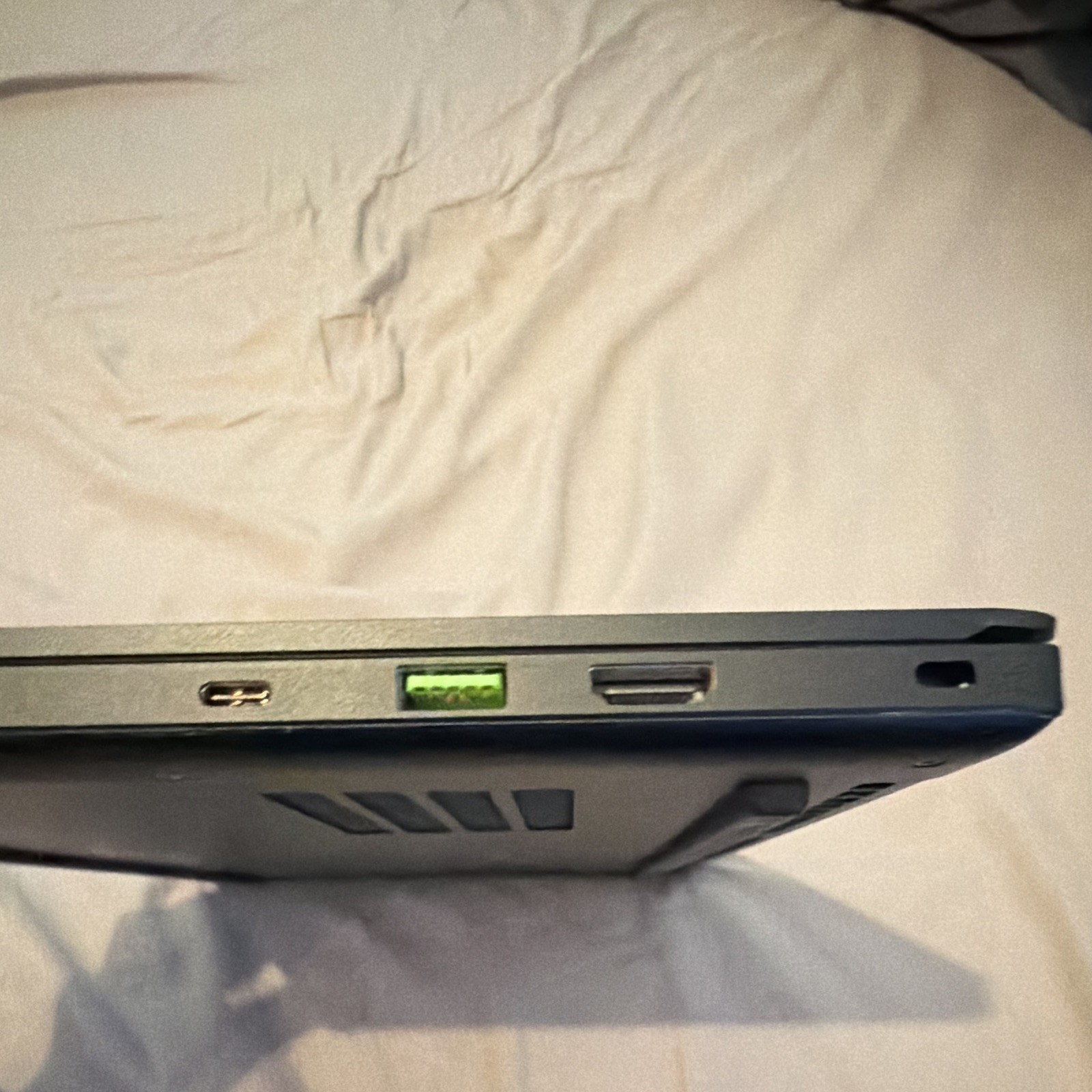 Razer Blade 14 QHD 165hz / Ryzen 9 5900HX /16GB / RTX 3070 / 1TB SSD/ Windows 11