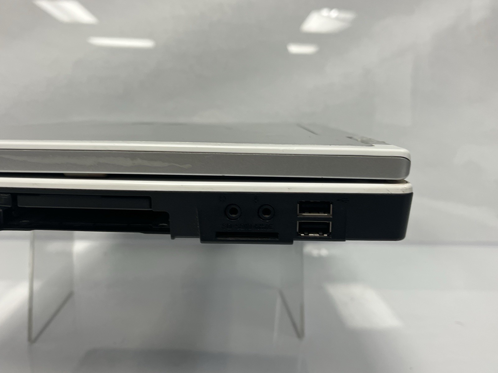 Dell Inspiron 1501 15.4″ AMD Turion 64 MK-36 2.0GHz 2GB RAM NO HDD