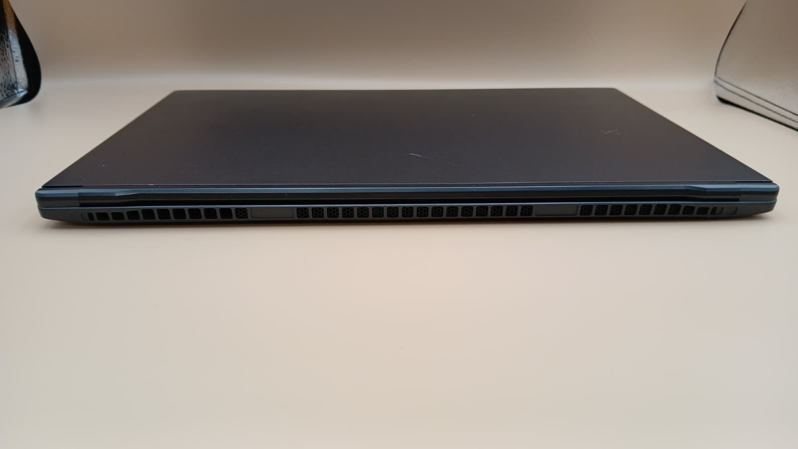 Carbon Systems Iridium 15 i7-10510U 16GB RAM 512GB SSD 15.6″ FHD Windows 11
