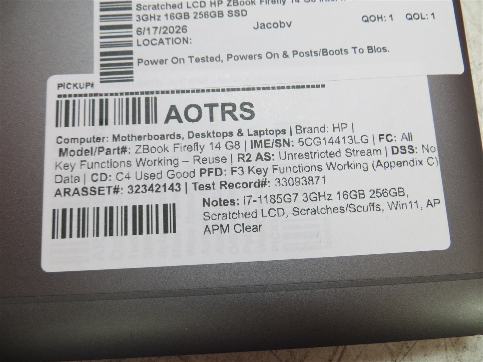Scratched LCD HP ZBook Firefly 14 G8 Intel i7-1185G7 3GHz 16GB 256GB SSD