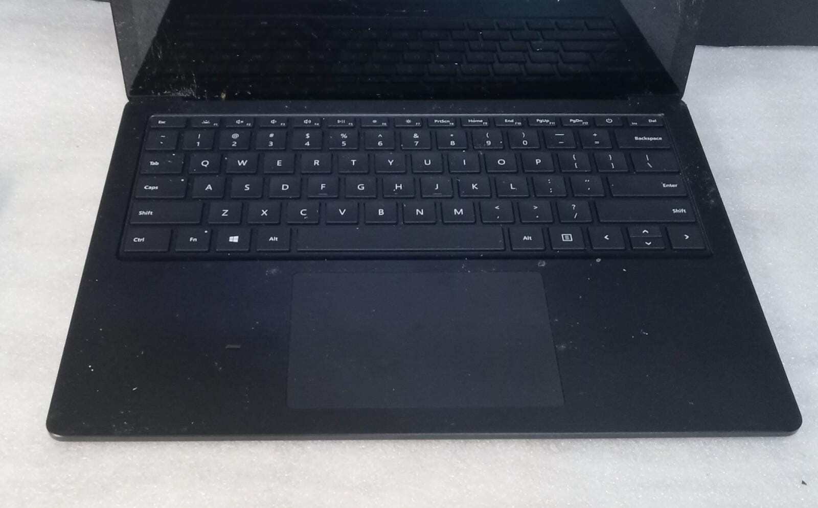 Microsoft Surface Laptop 3 1868 13.5″ i5-1035g7 256GB M.2 SSD 8GB DDR4 NO OS