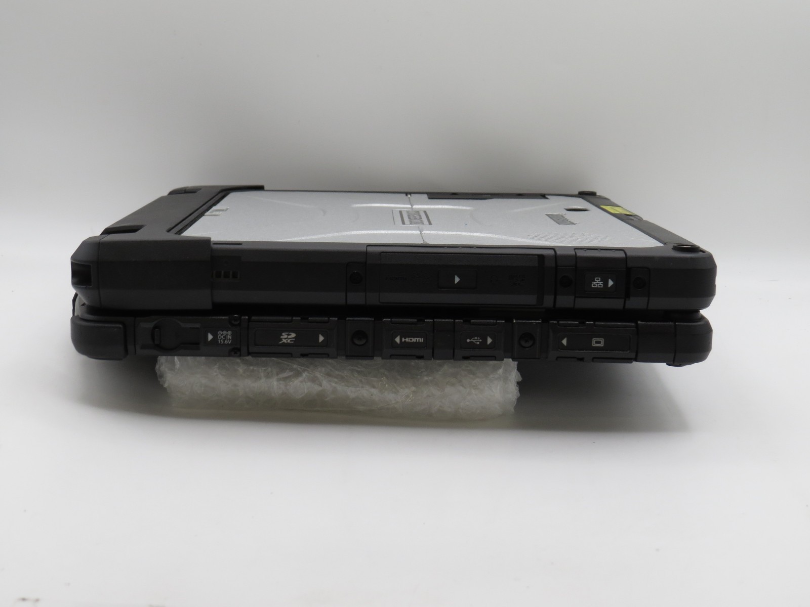 Panasonic CF-33 Toughbook i7-7600U@2.8 | 16/256GB SSD | 12″ Touch | No OS/AC