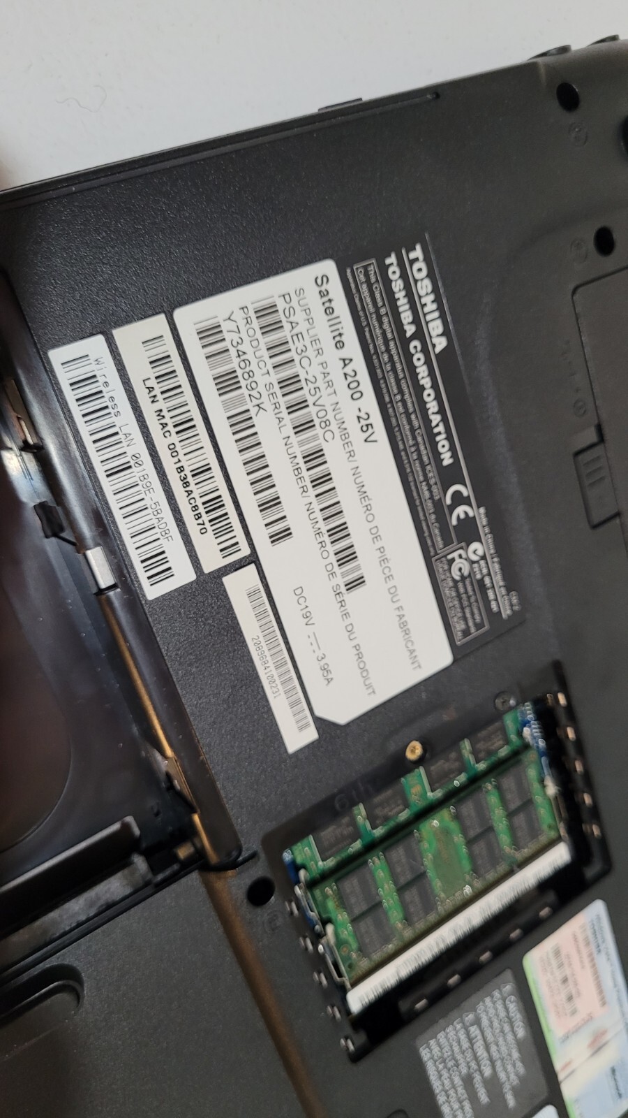 Toshiba Satellite A200-25V | 15.4″ | Intel T2310 | 3GB Ram | NoHDD | NoAC