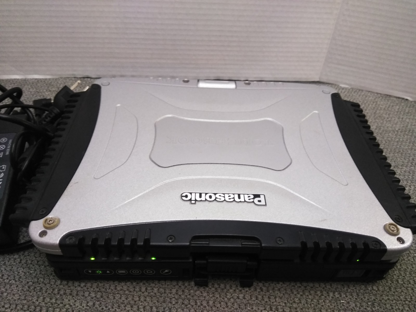 Panasonic CF-19 TOUGHBOOK 10” MICROSOFT WINDOWS, XP TABLET (READ)