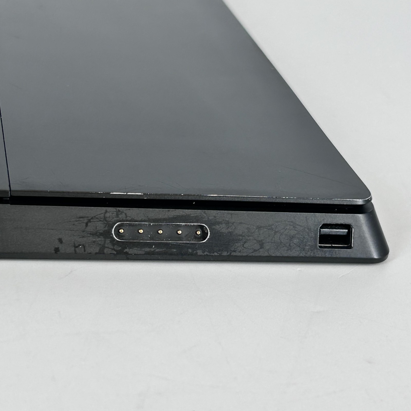 Microsoft Surface Pro 2 10 2013 Black FHD TOUCH 2.3 GHz i5 4th 4GB 120GB SSD