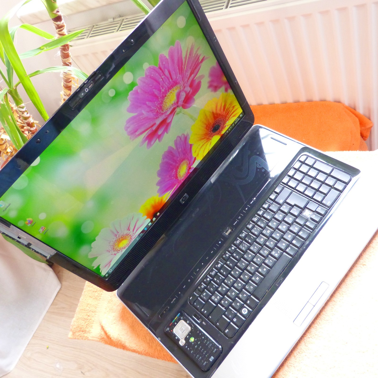 Faulty device HP HDX 9000 20-inch cinema monster car 250 GB SSD Windows 10 HDMI