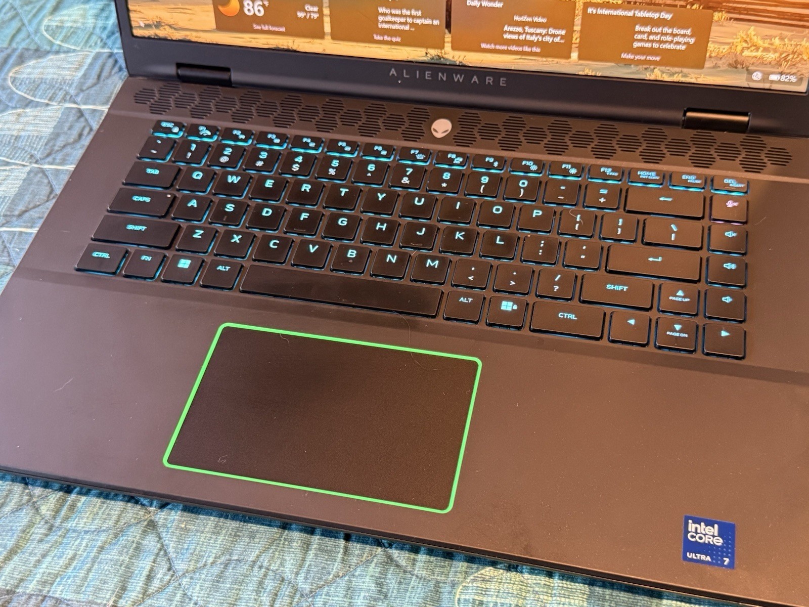 Alienware M16 R2 Gaming Laptop 1 TB SSD 16 GB RAM Intel Core Ultra 7 1.40 4060