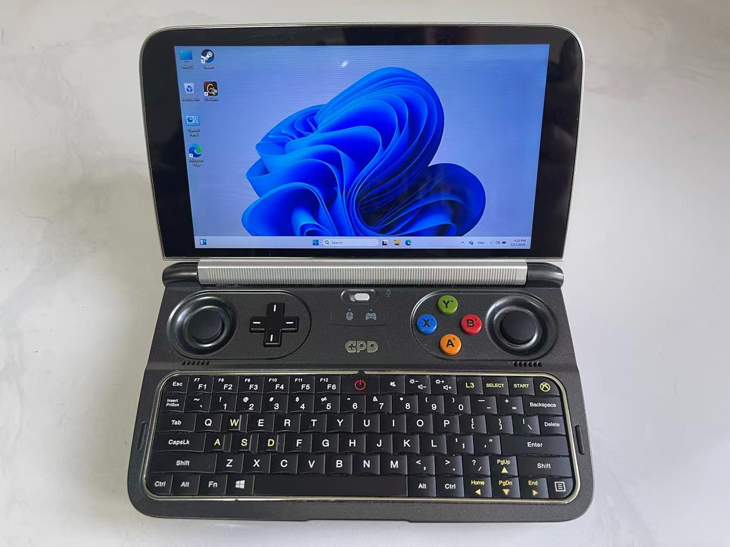 GPD Win 2 (7y30/8gb ram/128gb ssd)