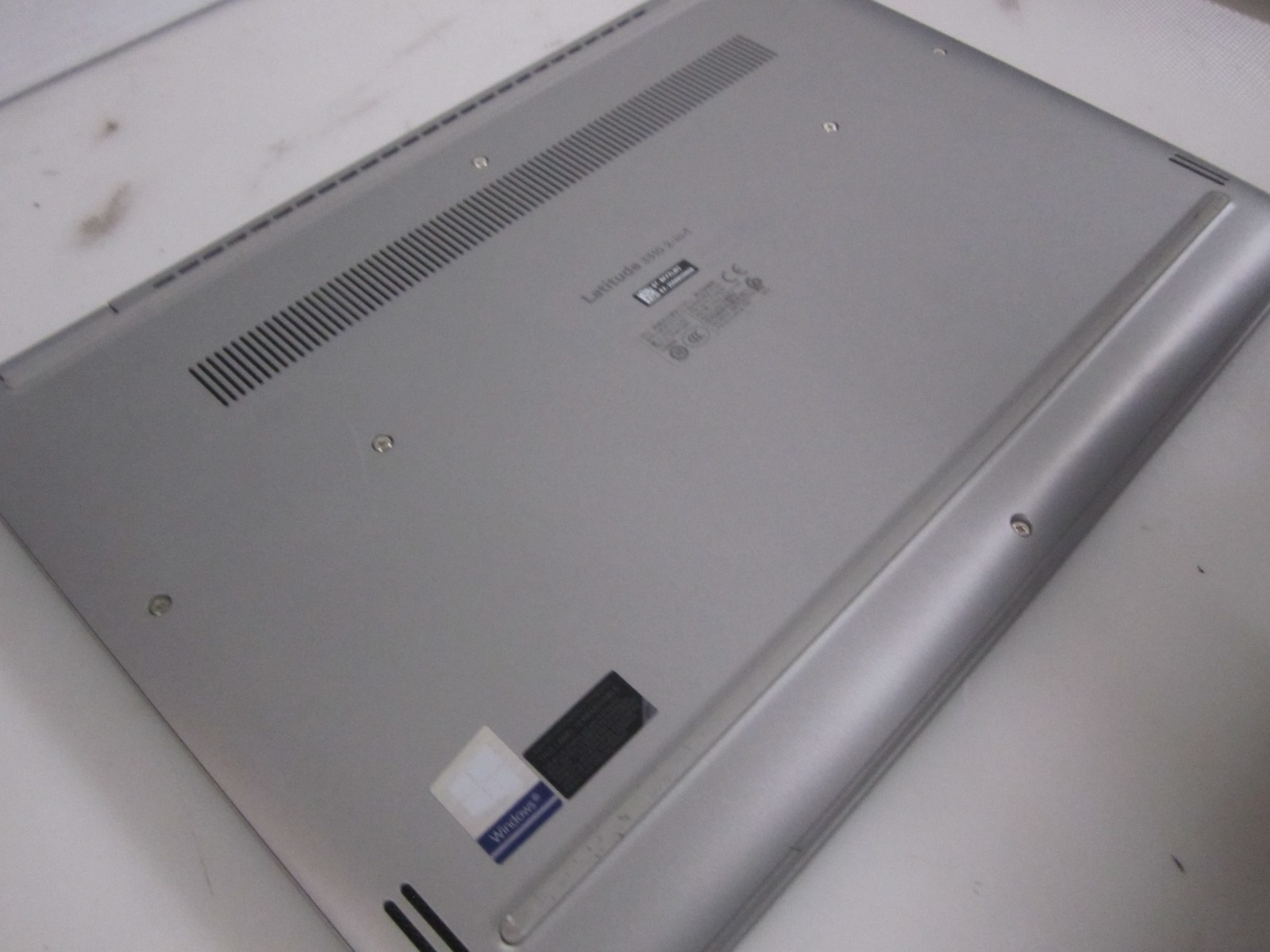 Dell 3310 2 in 1 I5-8265U 1.60GHZ 8GB NO HDD/AC/OS LAPTOP BIOS READ++