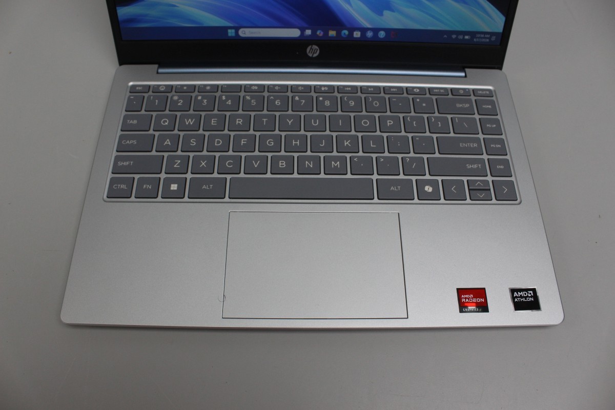 HP 14-em0002wm 14″ (128GB, AMD Athlon 7120U, 4GB) Laptop (C31034406)